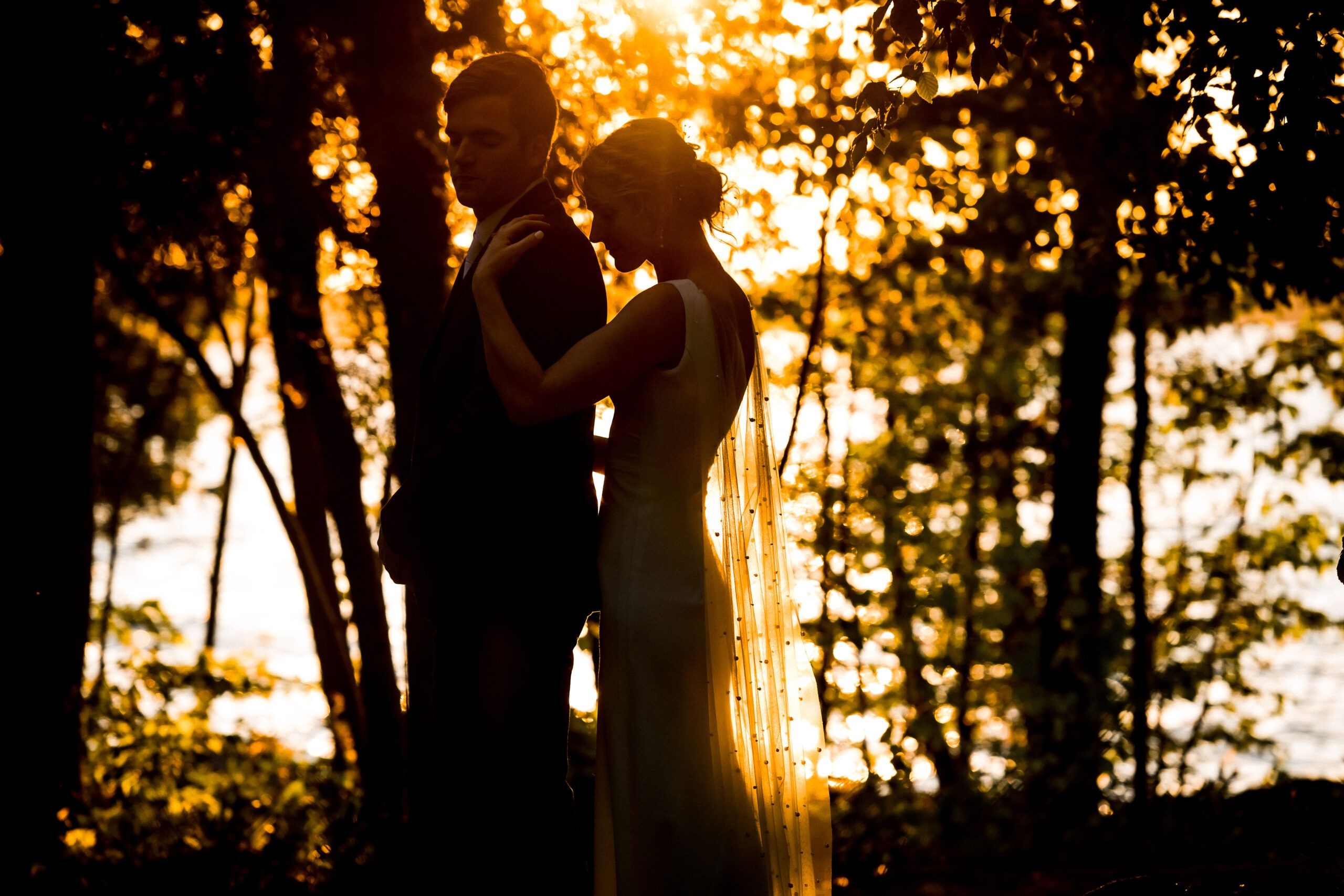 Frances Morency Photography - www.theweddingring.ca - listings -