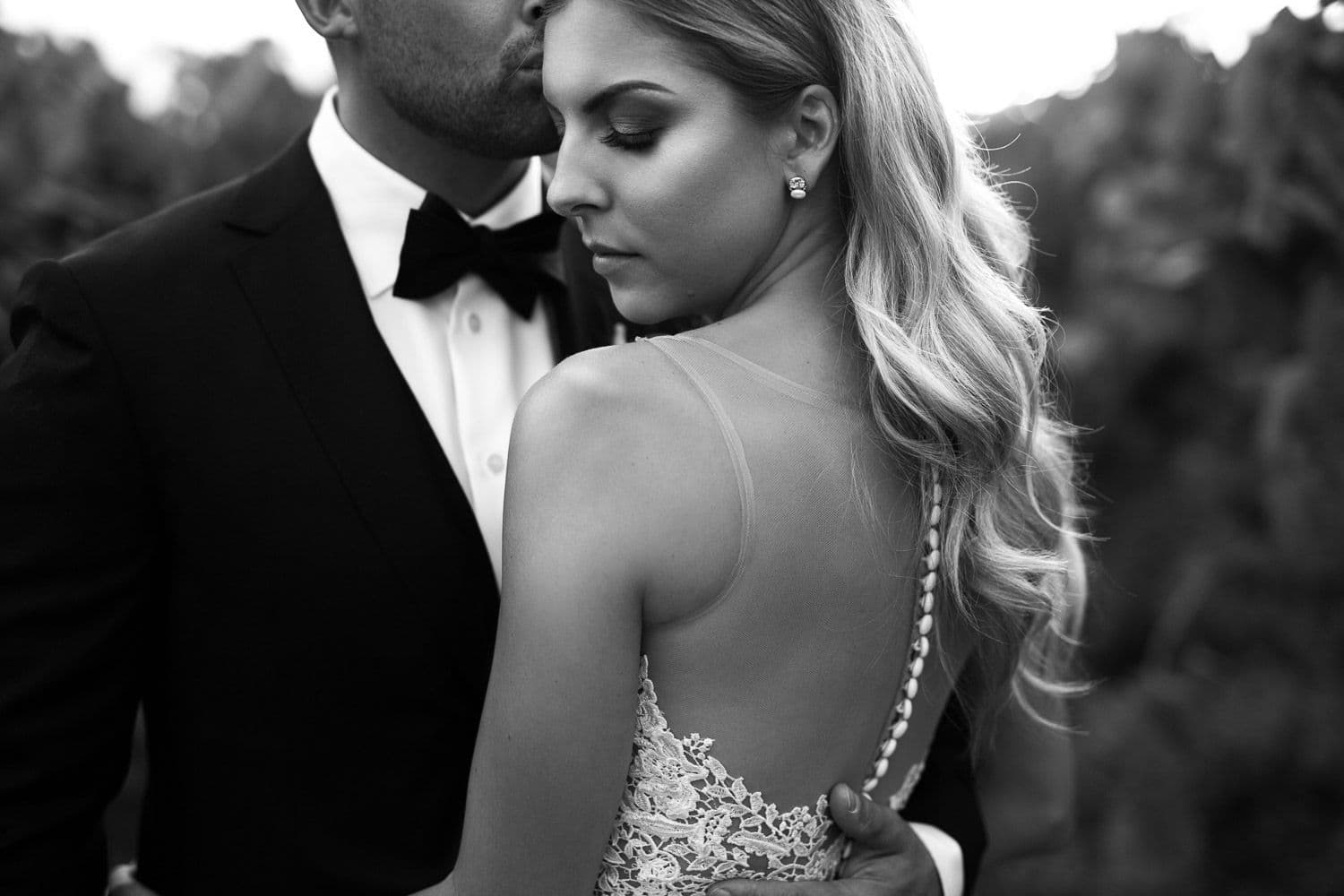 Zsuzsi Pal Photography - www.theweddingring.ca - listings -