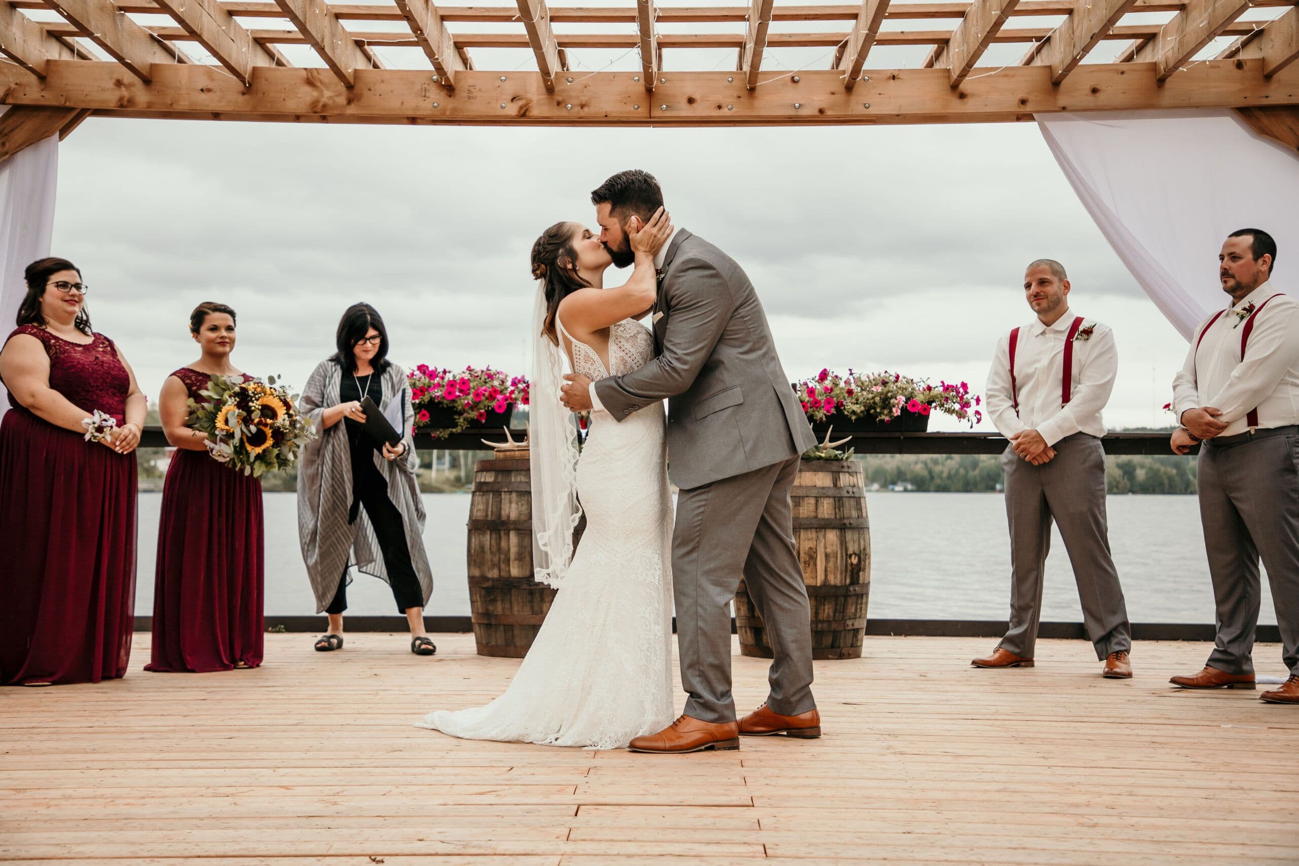 Auld Reekie Lodge, Lakeside destination venue in Northeastern Ontario - www.theweddingring.ca - listings -