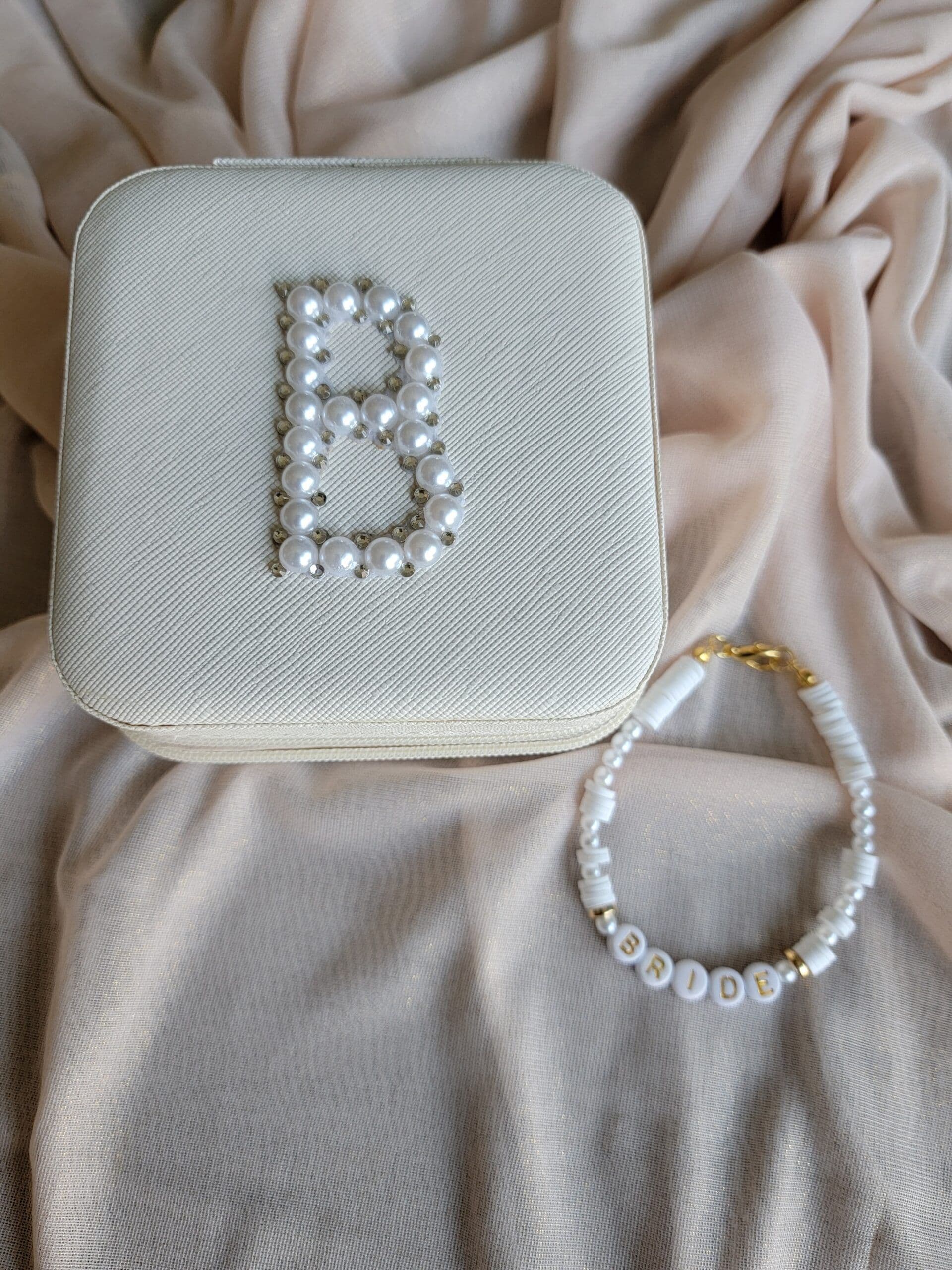 GM Rhinestone Designs - www.theweddingring.ca - listings -