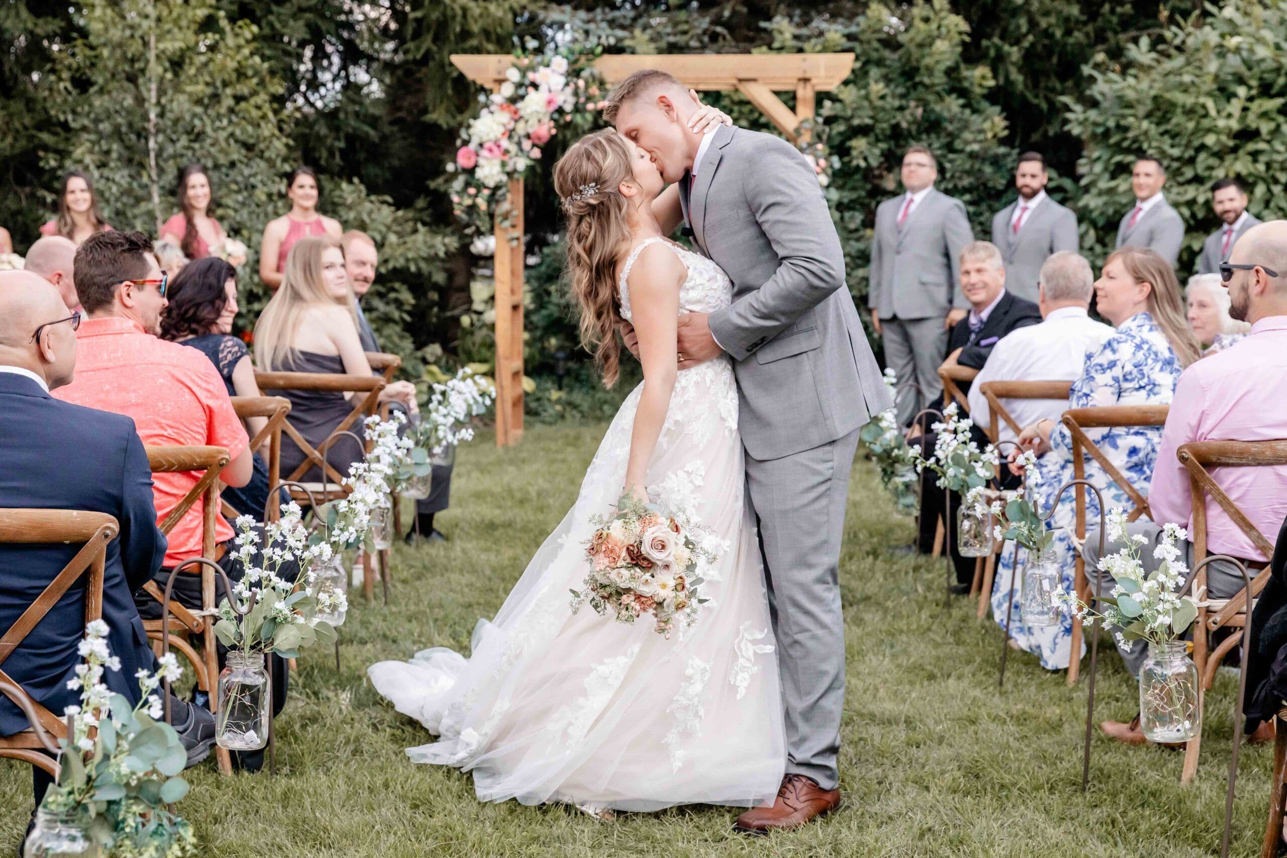 Tanya Kristine Photography,  Ontario Classic Wedding Photography - www.theweddingring.ca - listings -