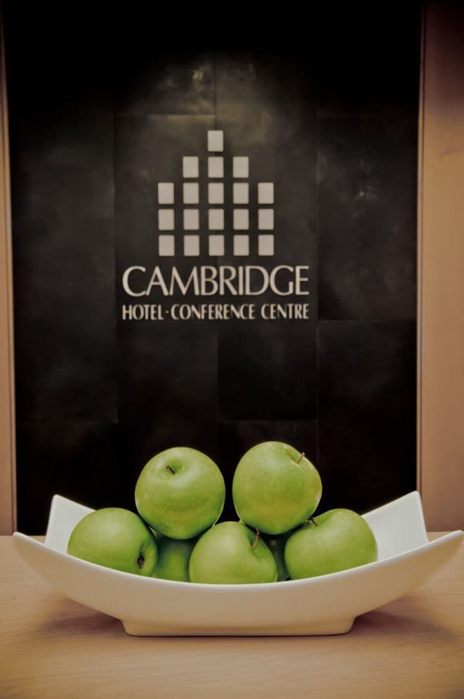 Cambridge Hotel and Conference Centre - www.theweddingring.ca - listings -