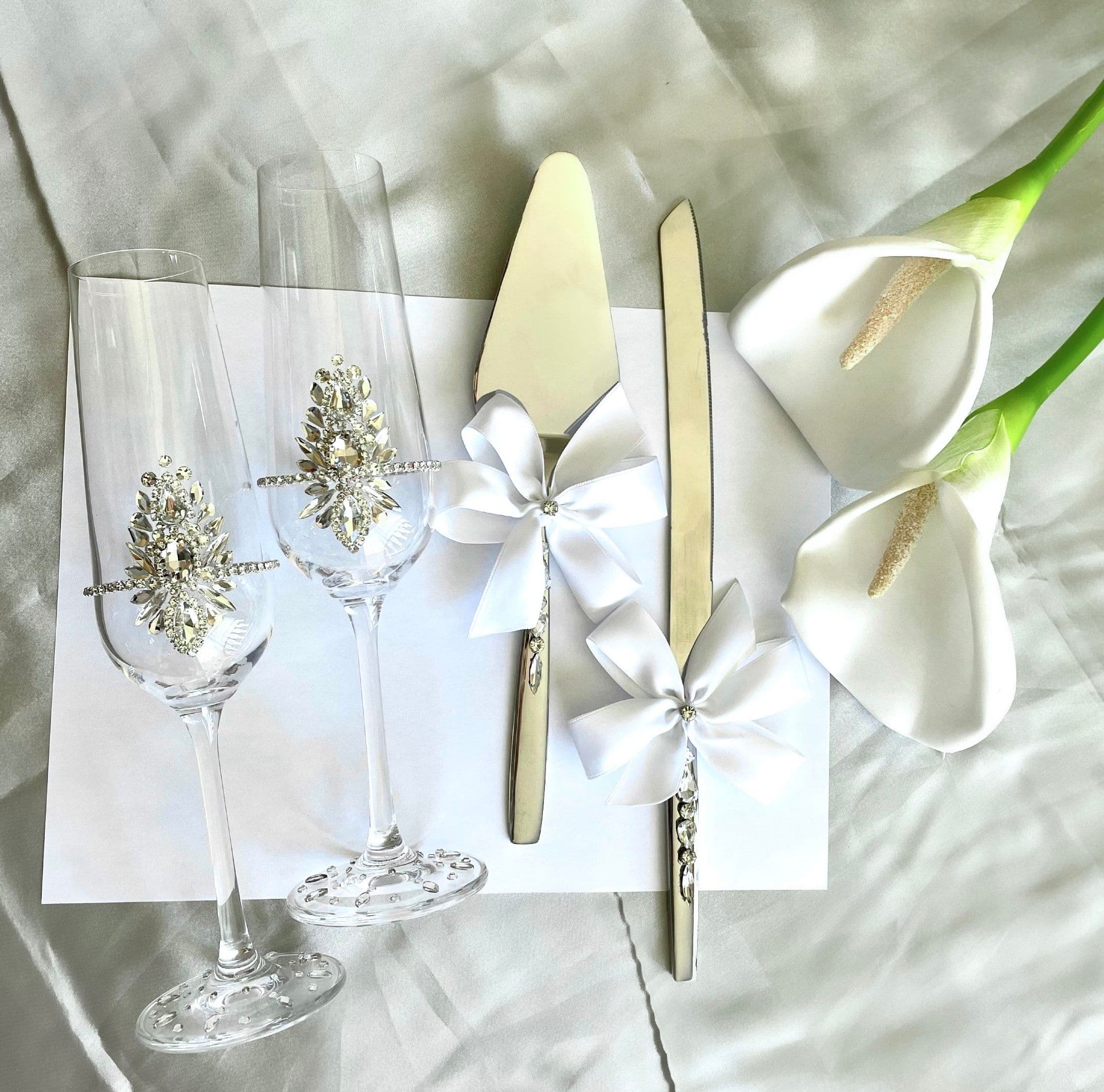 GM Rhinestone Designs - www.theweddingring.ca - listings -