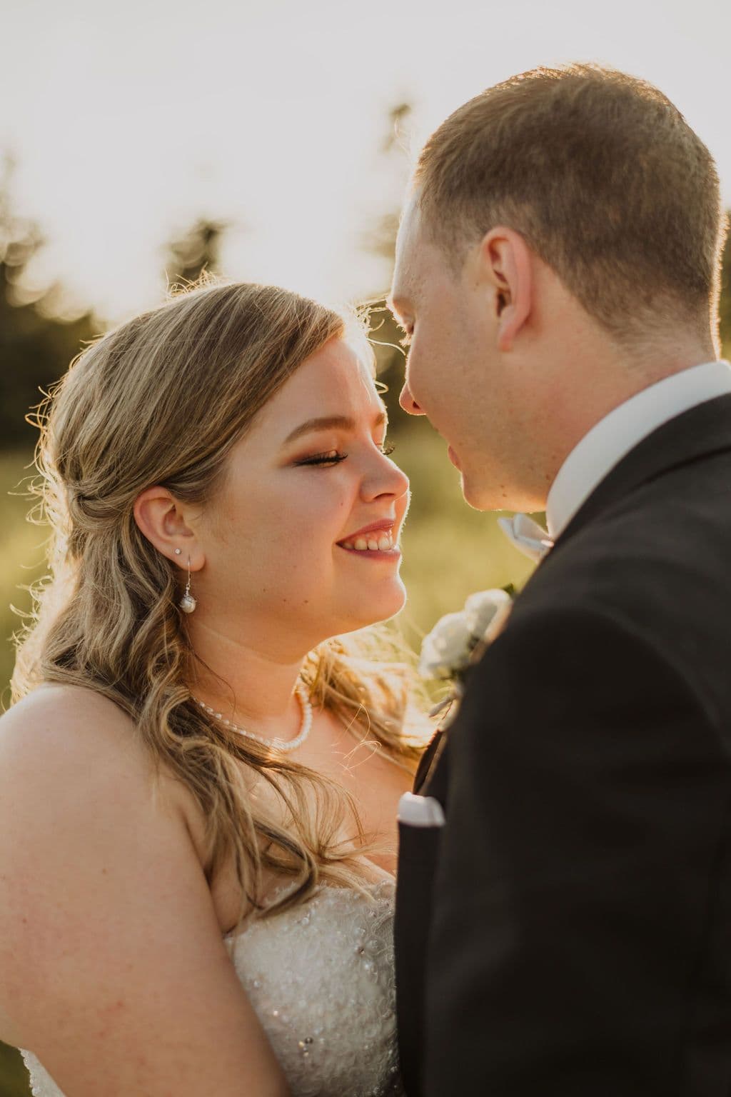 Blush - Professional Hair &amp; Makeup Artistry - www.theweddingring.ca - listings -