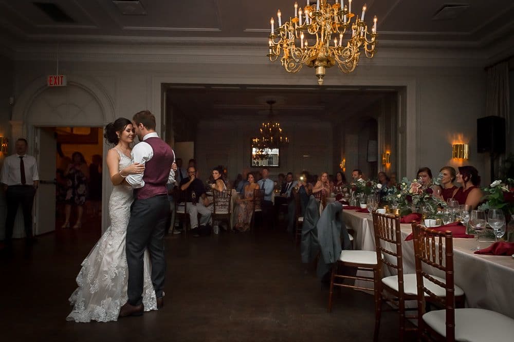 Frances Morency Photography - www.theweddingring.ca - listings -