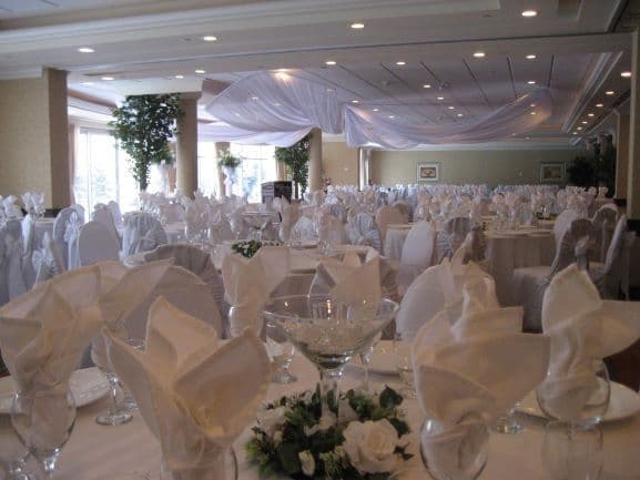 Hilton Garden Inn Niagara-on-the-Lake - www.theweddingring.ca - listings -