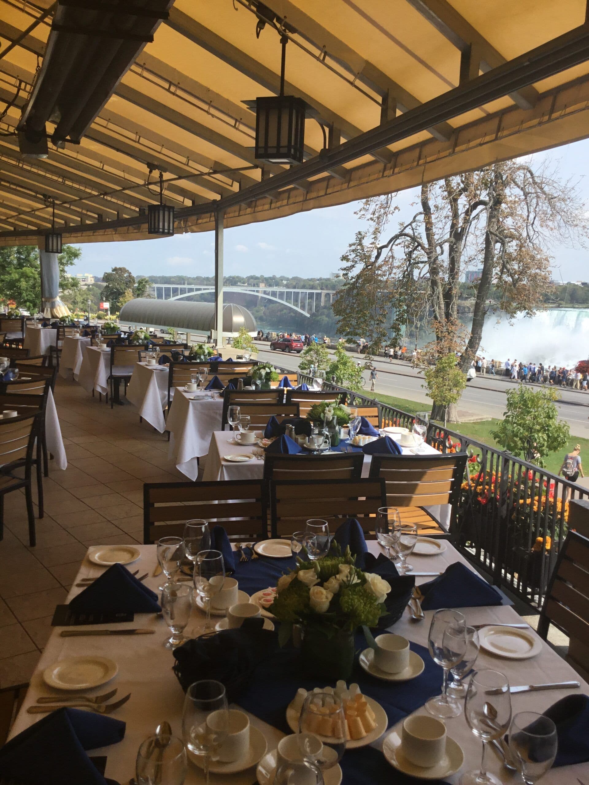 Queen Victoria Place Restaurant - www.theweddingring.ca - listings -