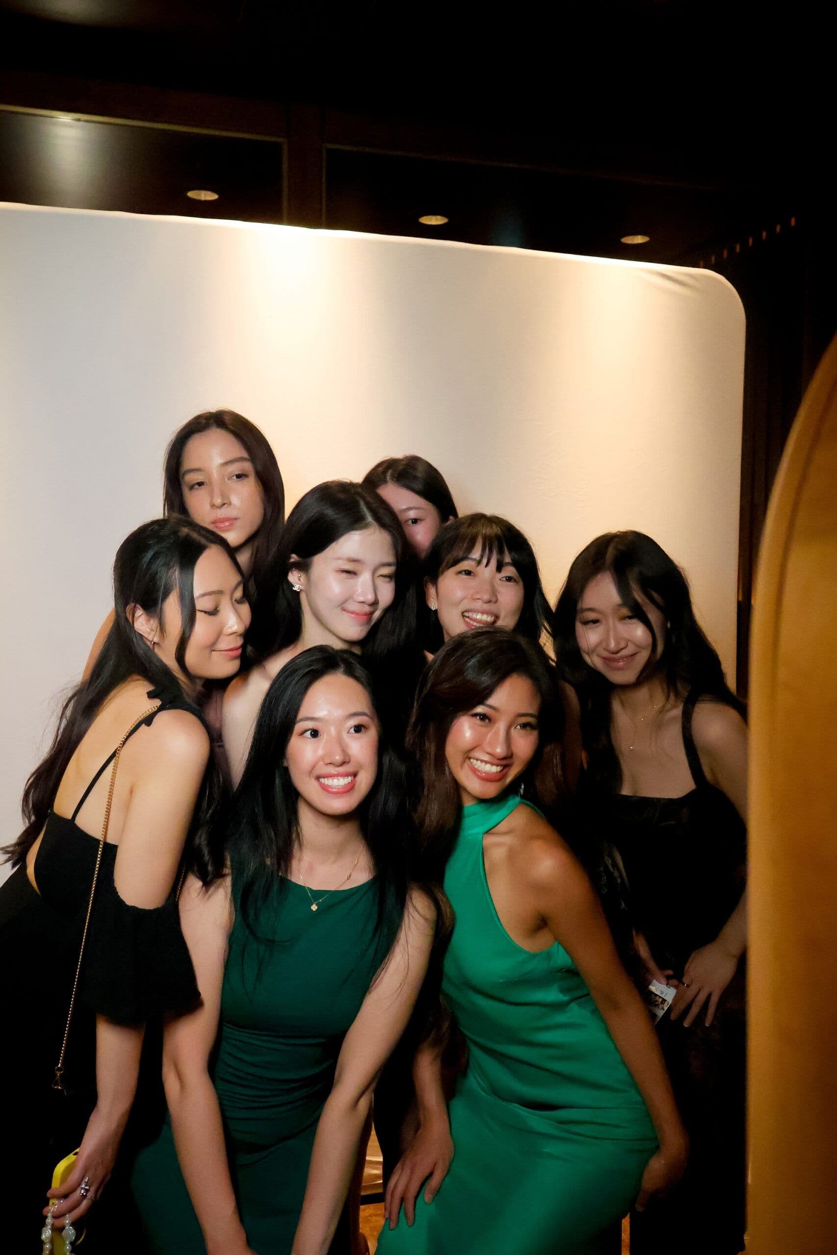Novel Photo Booth - www.theweddingring.ca - listings -
