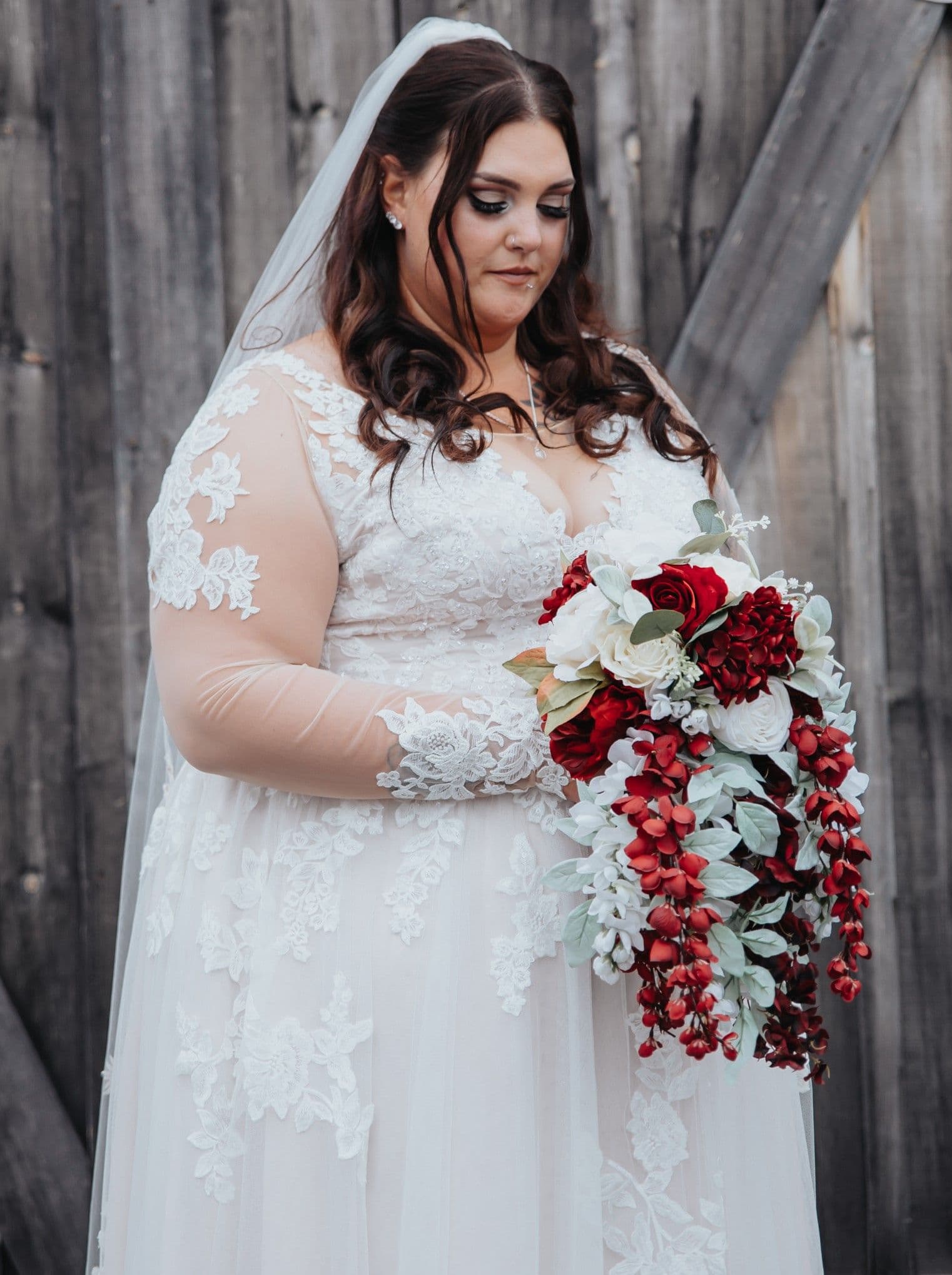 Your 1 stop shop to Wedding Beauty with Lips N Lashes Beauty Bar! - www.theweddingring.ca - listings -