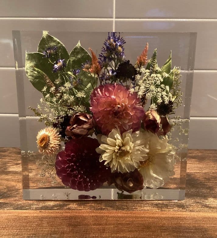 Wedding Bouquet Preservation in Resin – K &amp; M Creations - www.theweddingring.ca - listings -