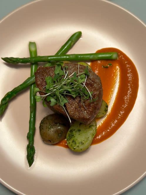 Gourmet Chef at Your Table - www.theweddingring.ca - listings -