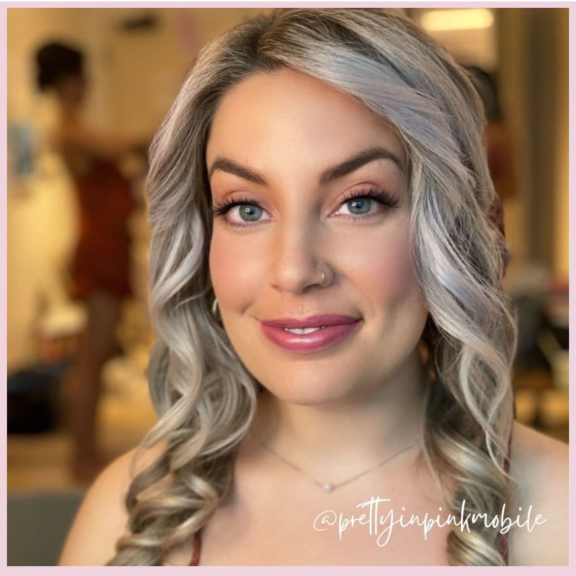 PRETTY IN PINK MOBILE MAKEUP &amp; HAIR - www.theweddingring.ca - listings -