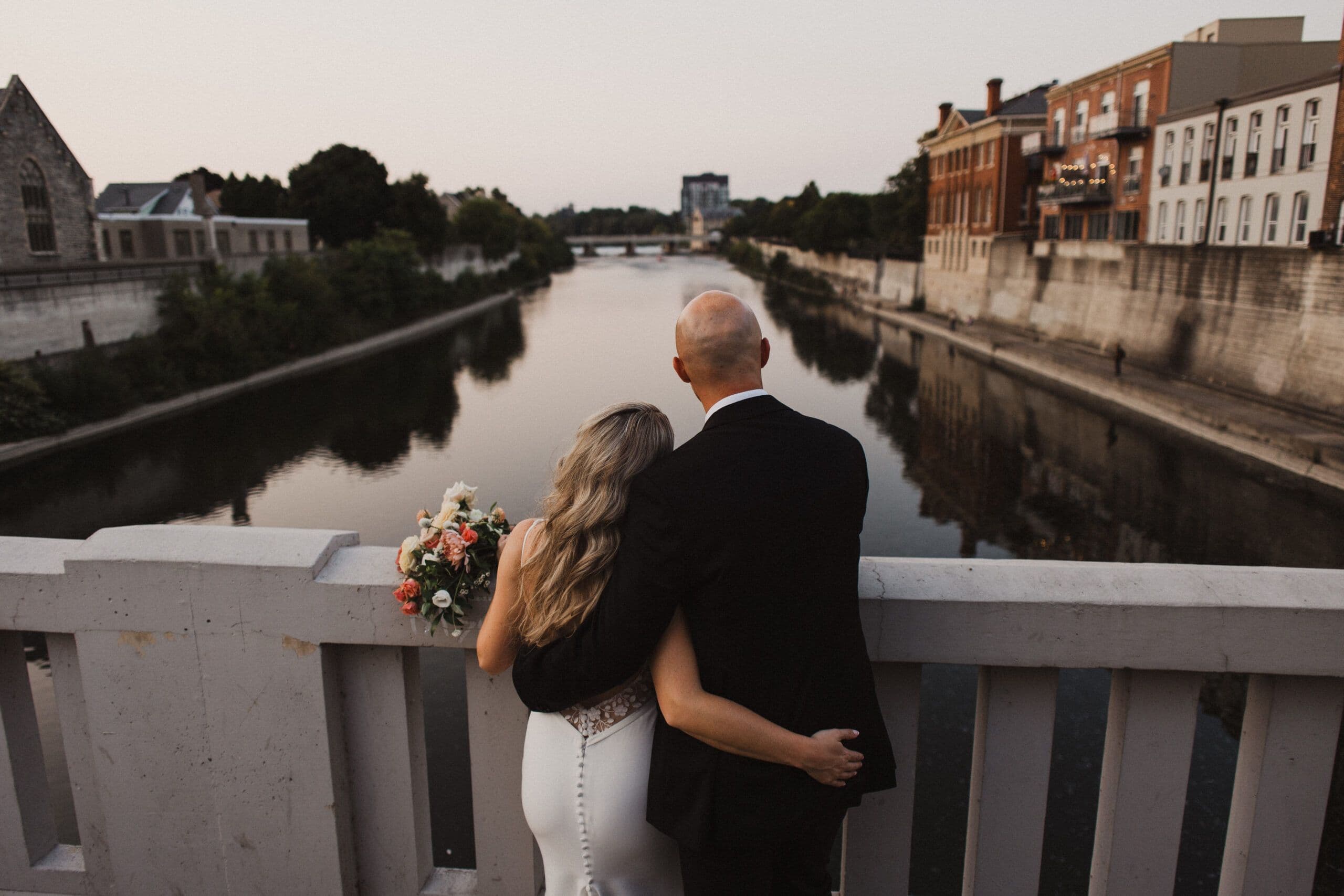 Jo Boucher Photography | Ontario Wedding Photographer - www.theweddingring.ca - listings -
