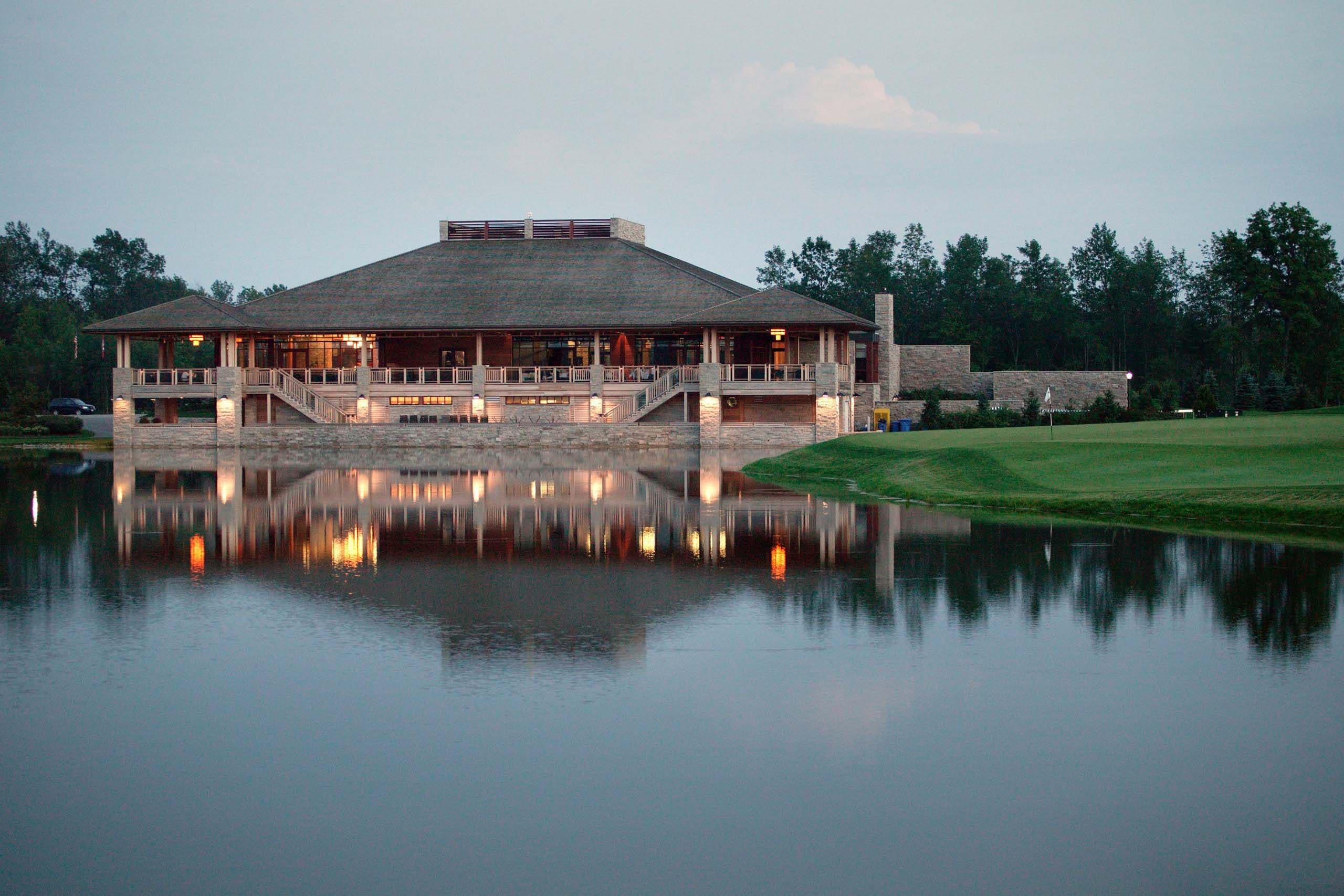 Legends on the Niagara - www.theweddingring.ca - listings -
