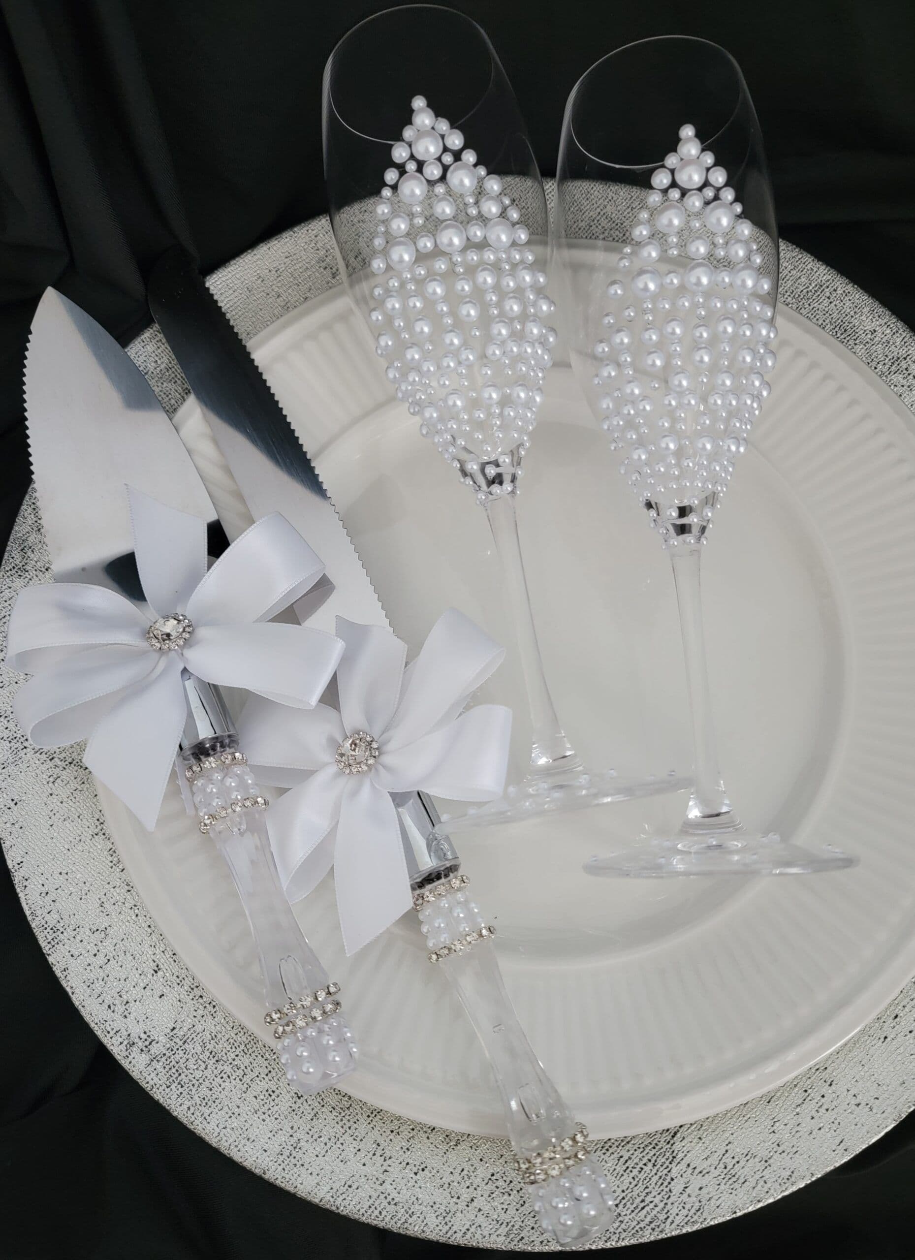 GM Rhinestone Designs - www.theweddingring.ca - listings -