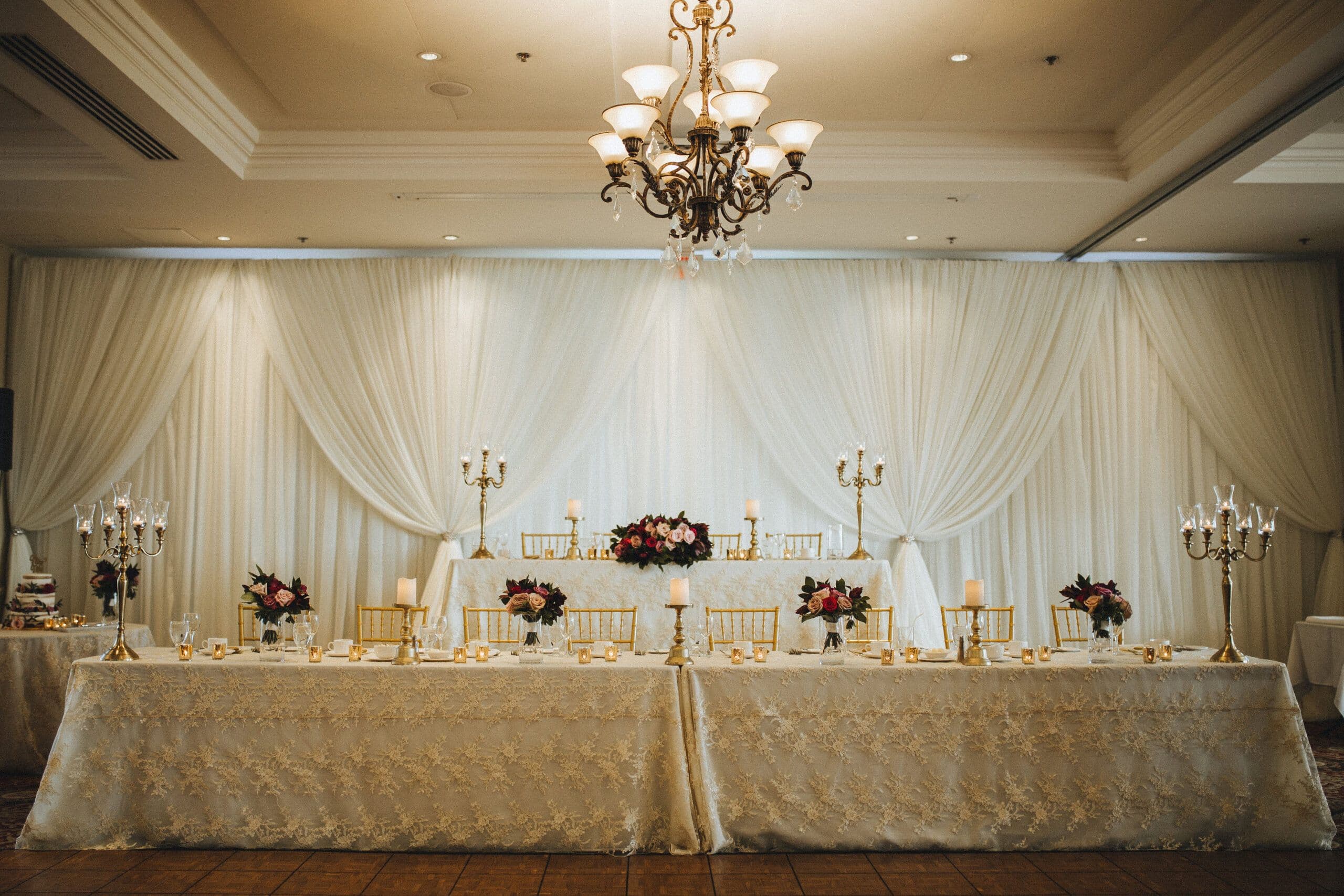 A Night to Remember | Wedding Decor & Flowers - www.theweddingring.ca - listings -