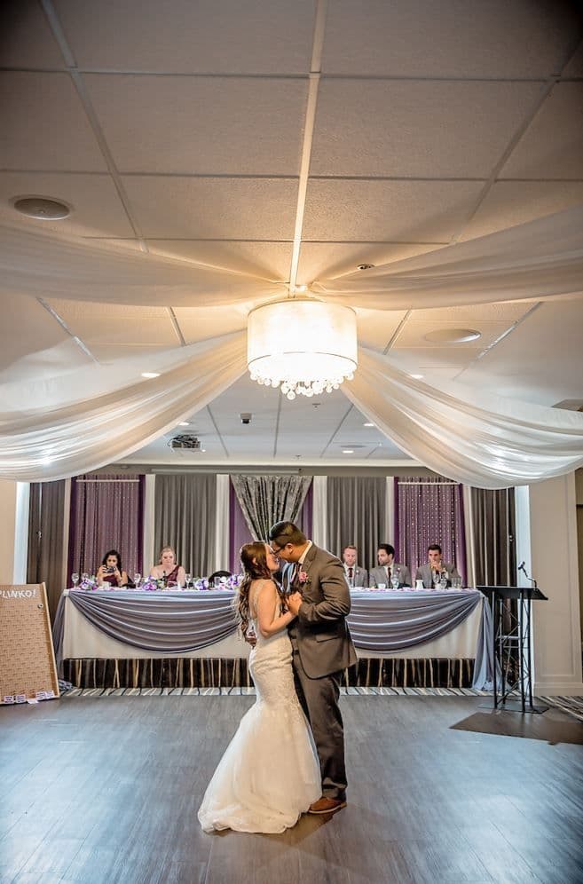 Cambridge Hotel and Conference Centre - www.theweddingring.ca - listings -