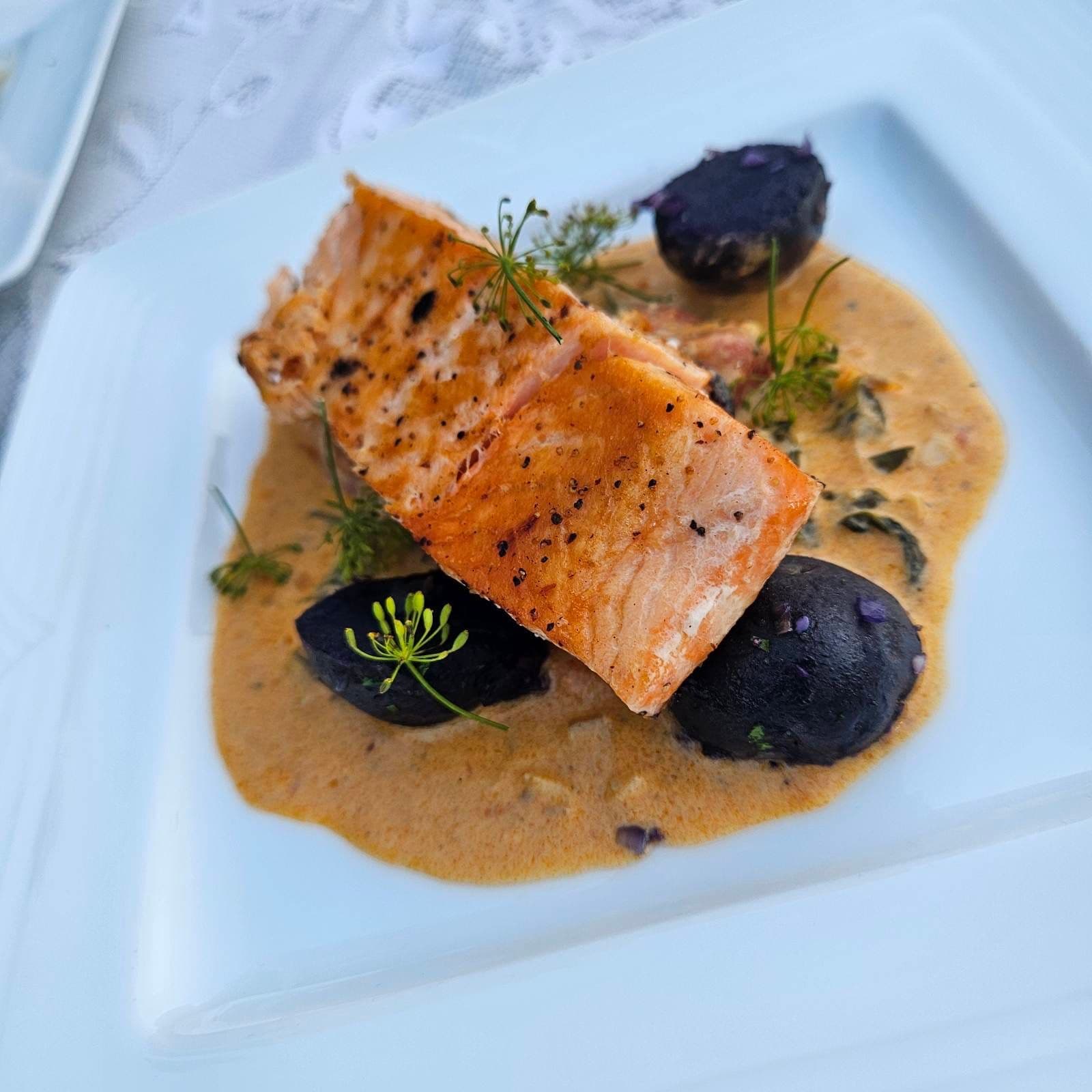 Guelph wedding catering 2025 with Belly and the Beast - www.theweddingring.ca - listings -
