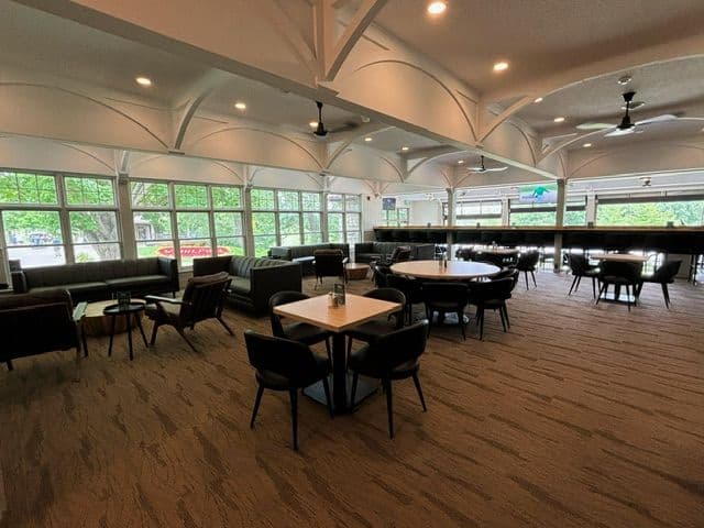 The Whirlpool Pub + Lounge - www.theweddingring.ca - listings -