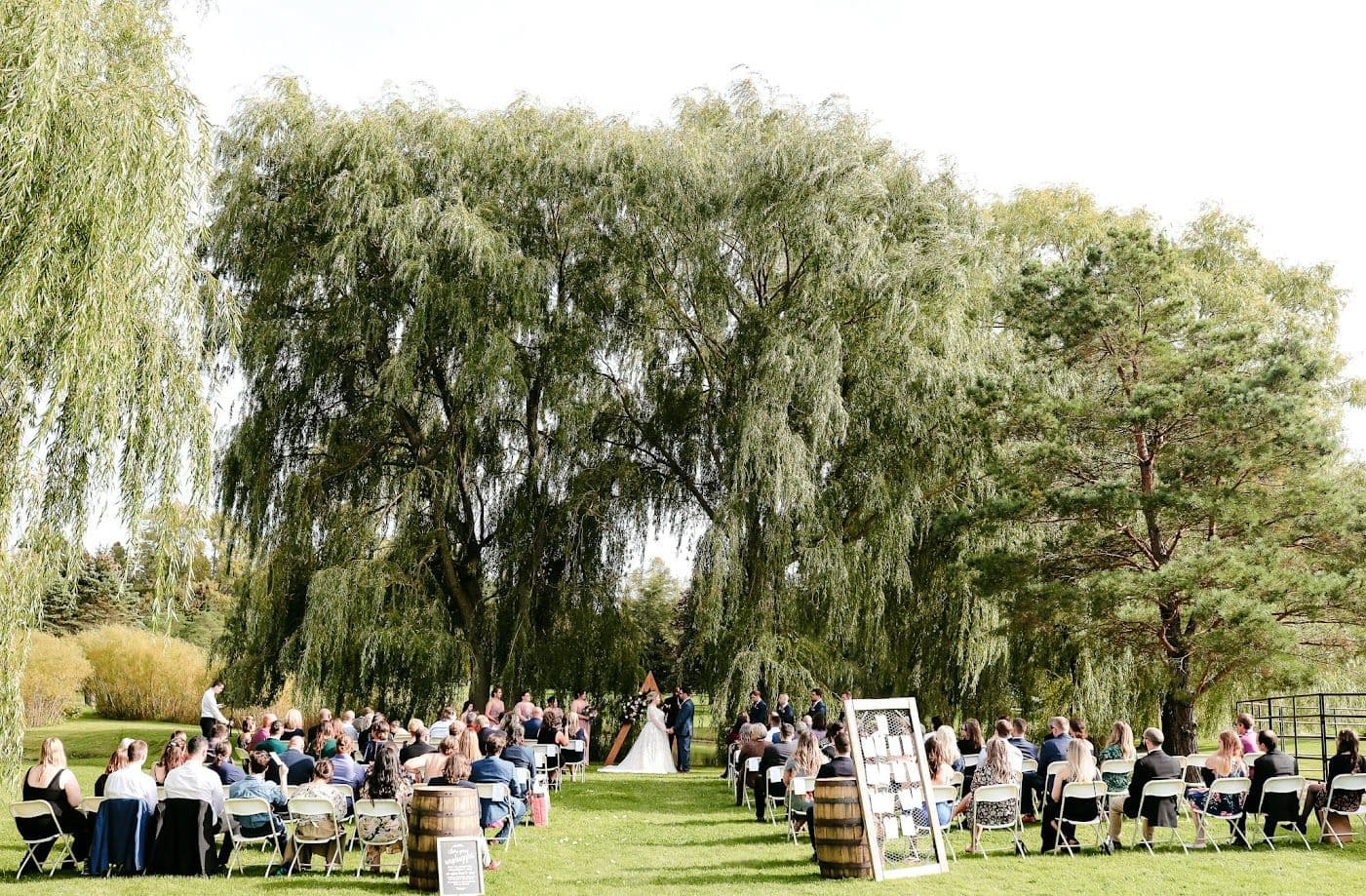 Nature’s Oasis Retreat - www.theweddingring.ca - listings -