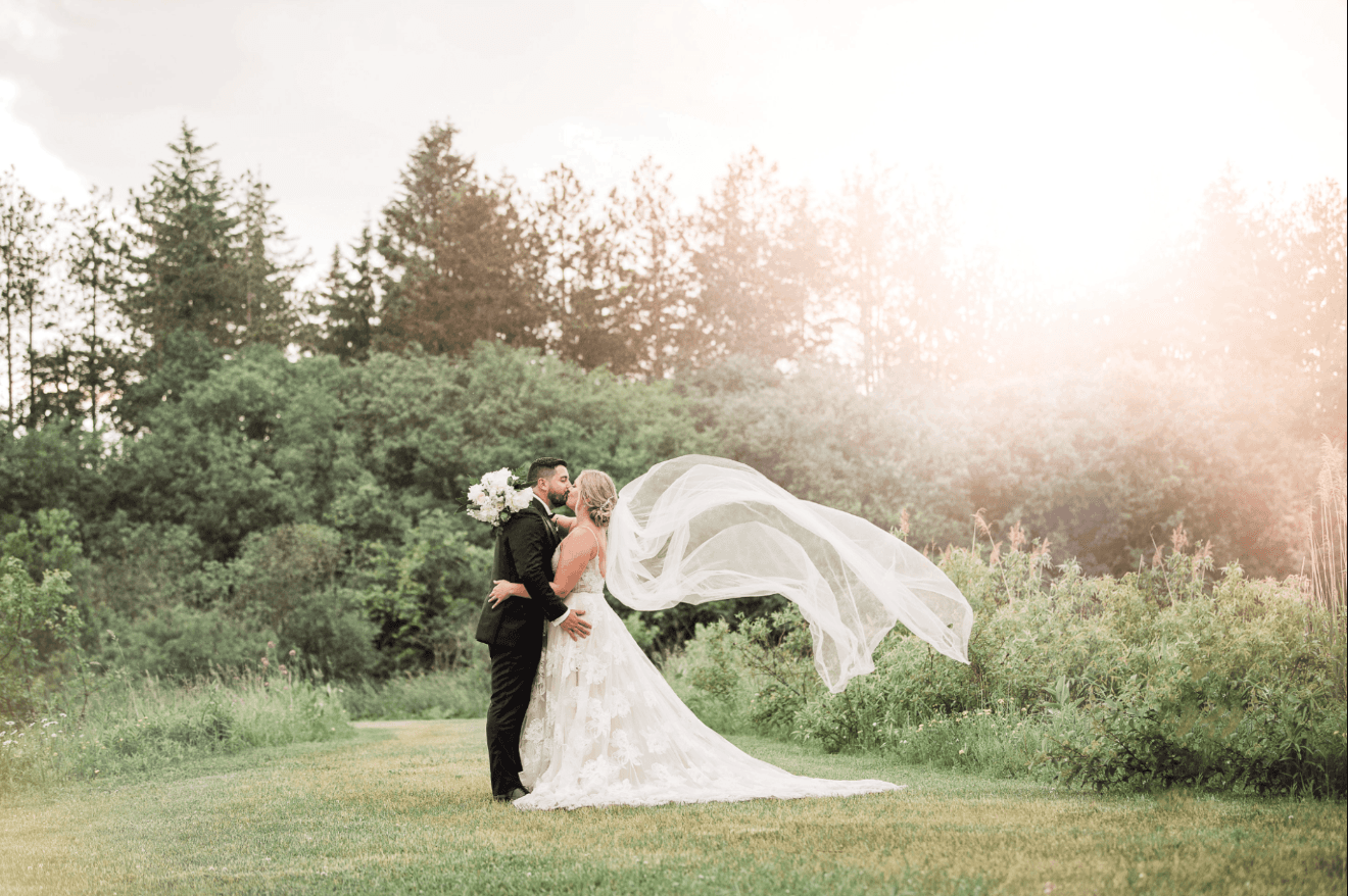 Royal Ashburn Golf Club: A Premier Wedding Venue in Durham Region - www.theweddingring.ca - listings -
