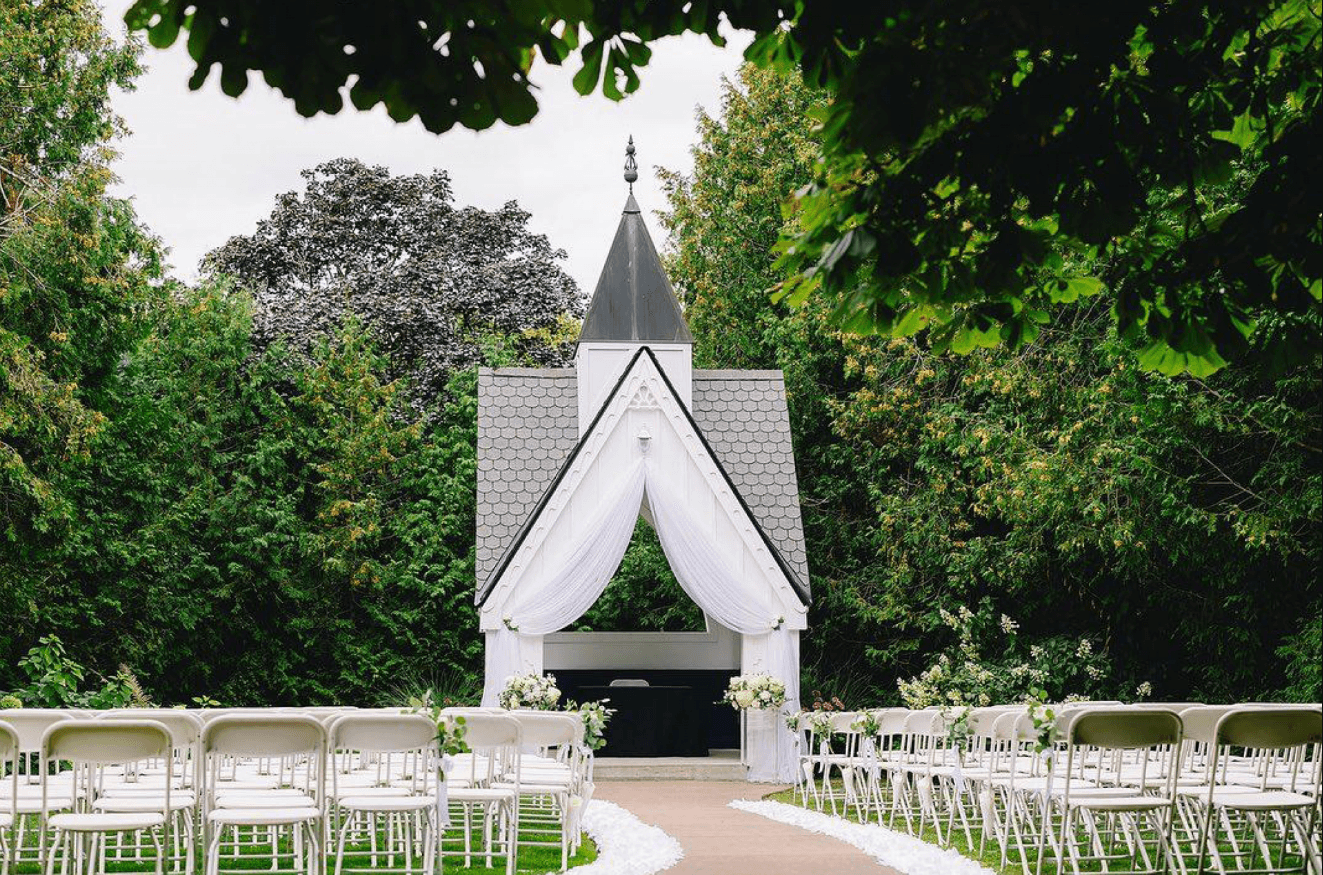Royal Ashburn Golf Club: A Premier Wedding Venue in Durham Region - www.theweddingring.ca - listings -