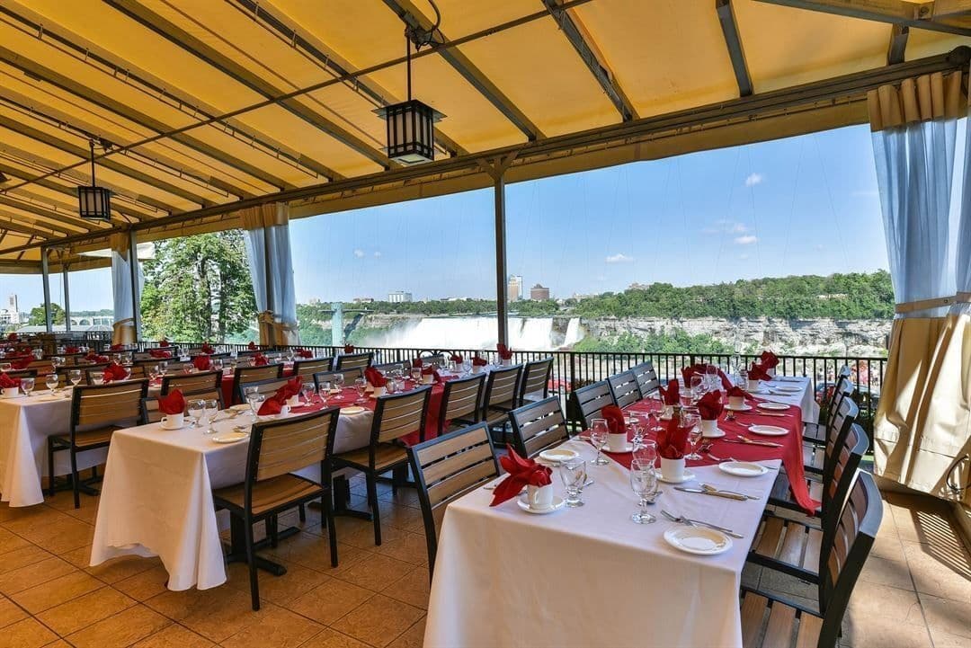 Queen Victoria Place Restaurant - www.theweddingring.ca - listings -