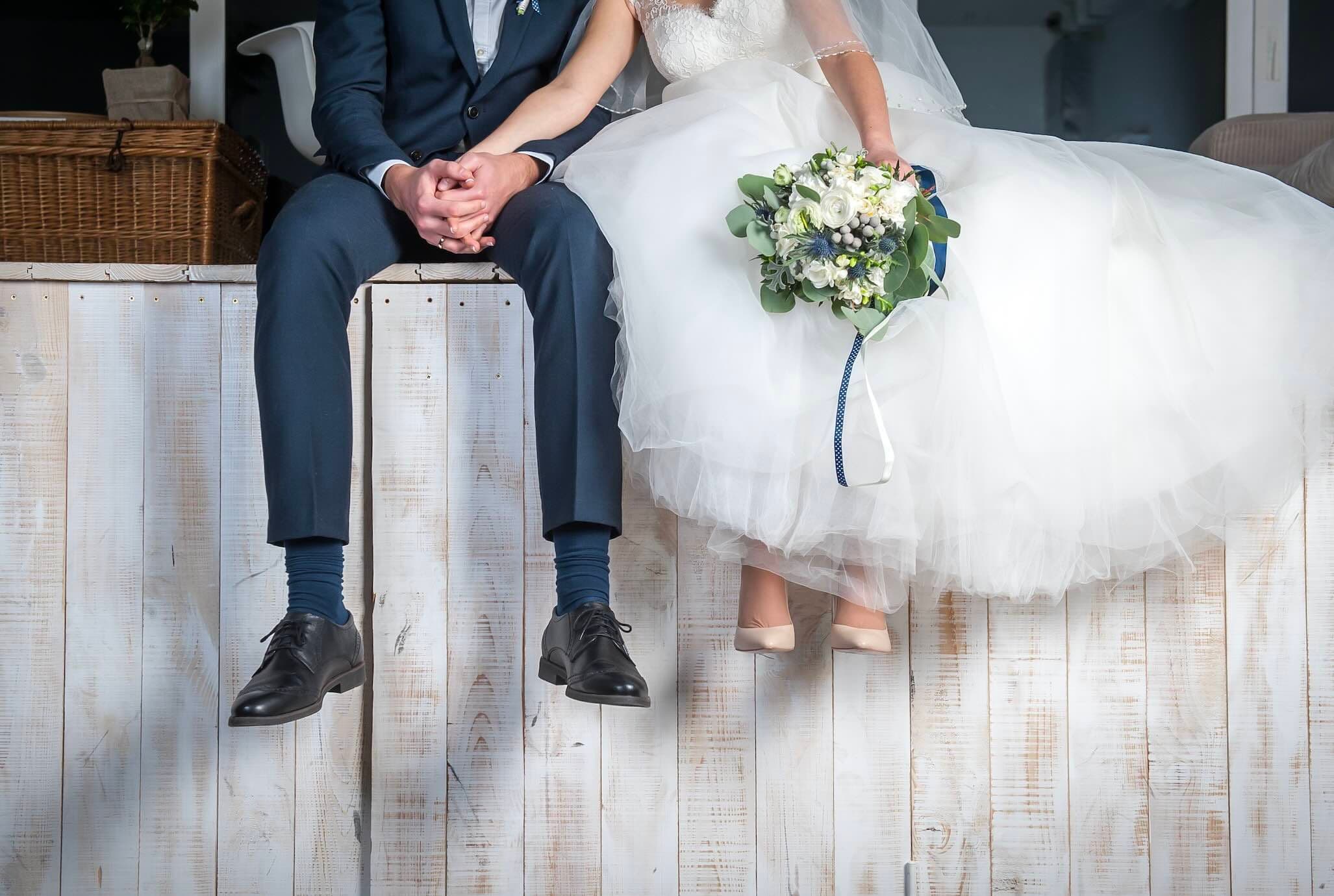 Heather Lane Ceremonies - www.theweddingring.ca - listings -