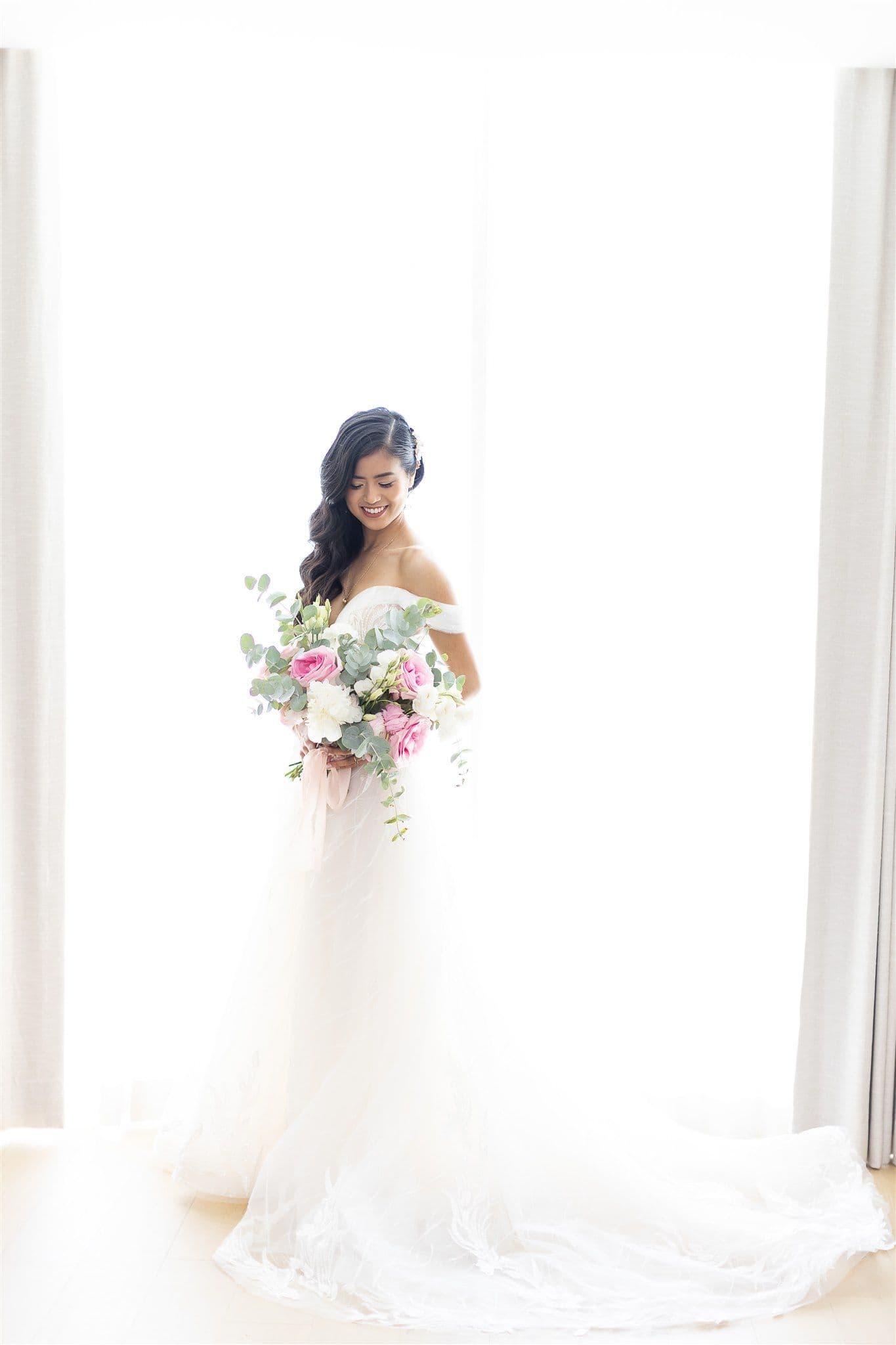 updatedtwr - LOTTA FLOWERS - www.theweddingring.ca - twr listings
