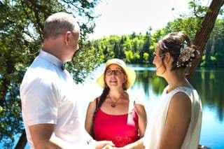 Candace’s Hitching Post - www.theweddingring.ca - listings -