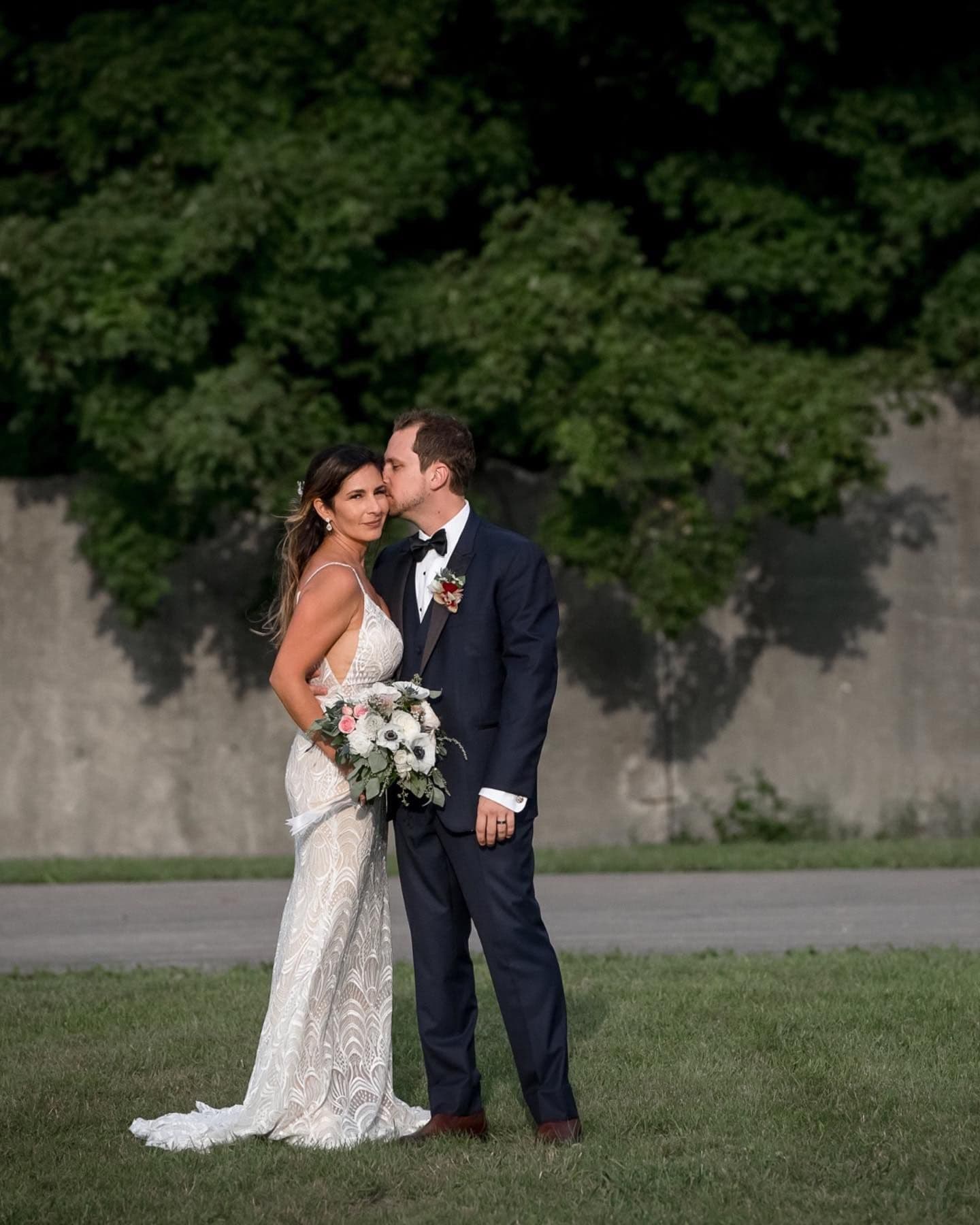 Frances Morency Photography - www.theweddingring.ca - listings -