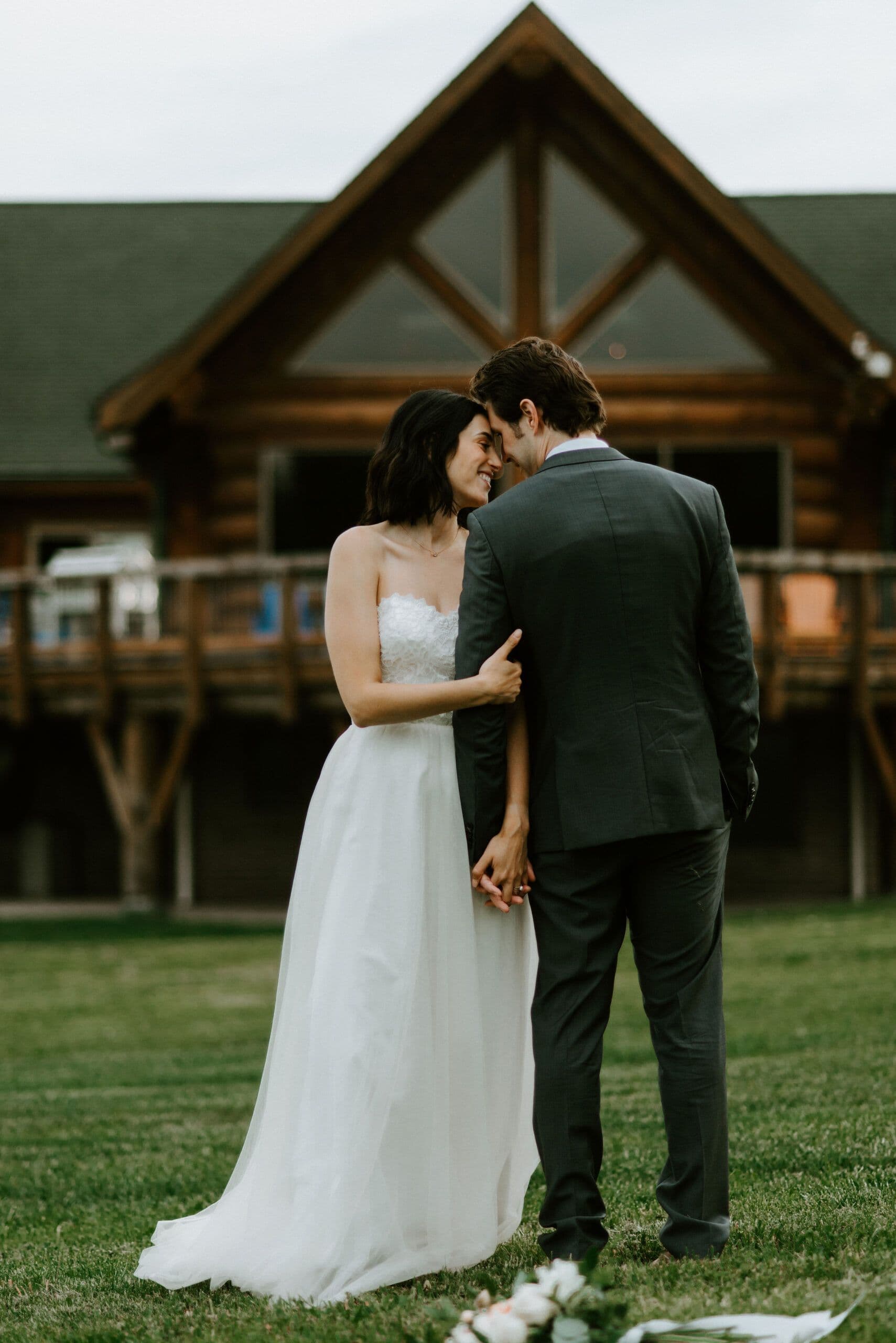 Pine Valley Chalet - www.theweddingring.ca - listings -