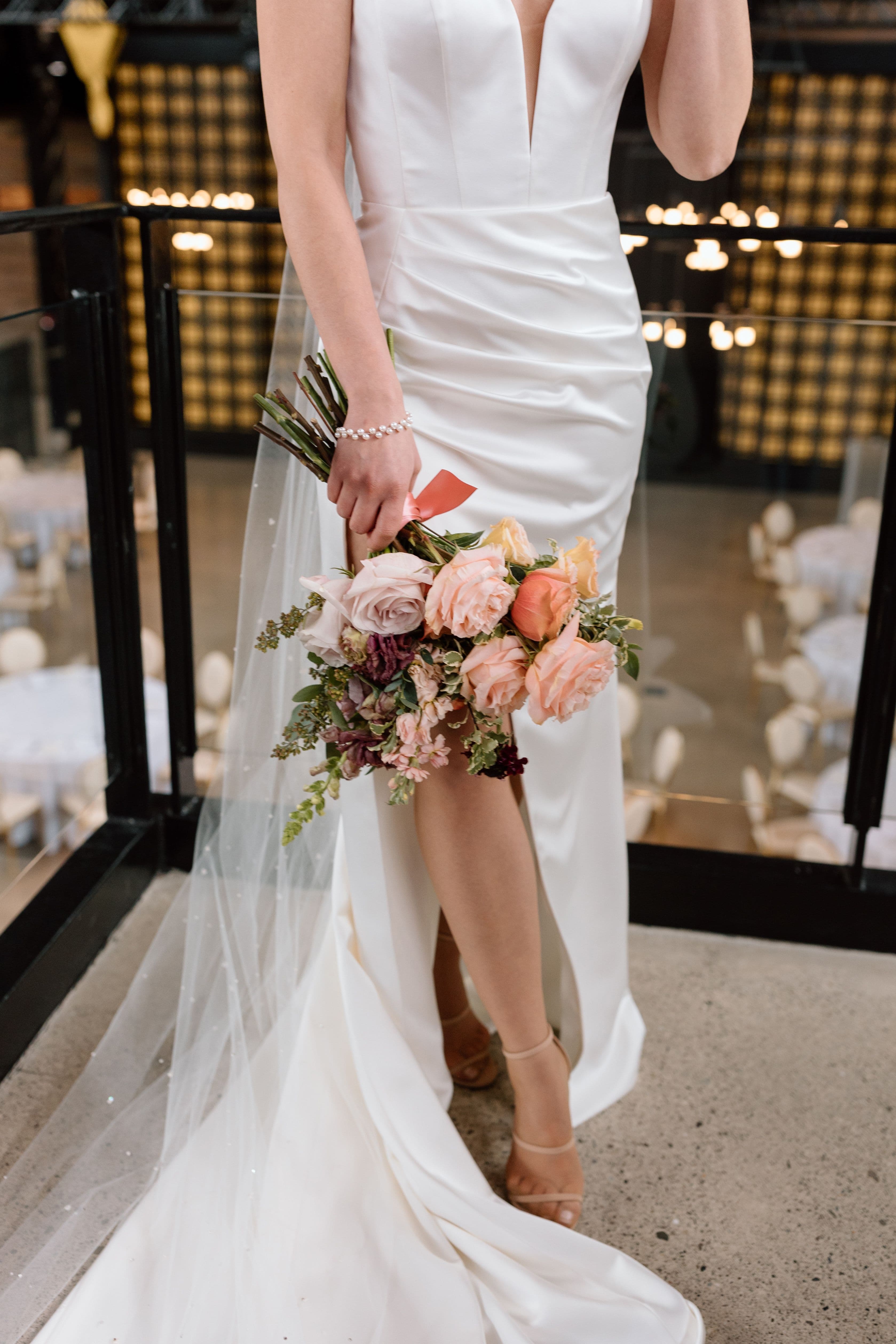 Sarah-Bell-Photography_FT_Bridal-Boutiquearah.Bell_.PhotoSarah-Bell-Photography_FT_Bridal-Boutique.CWW_.DTCBIA16