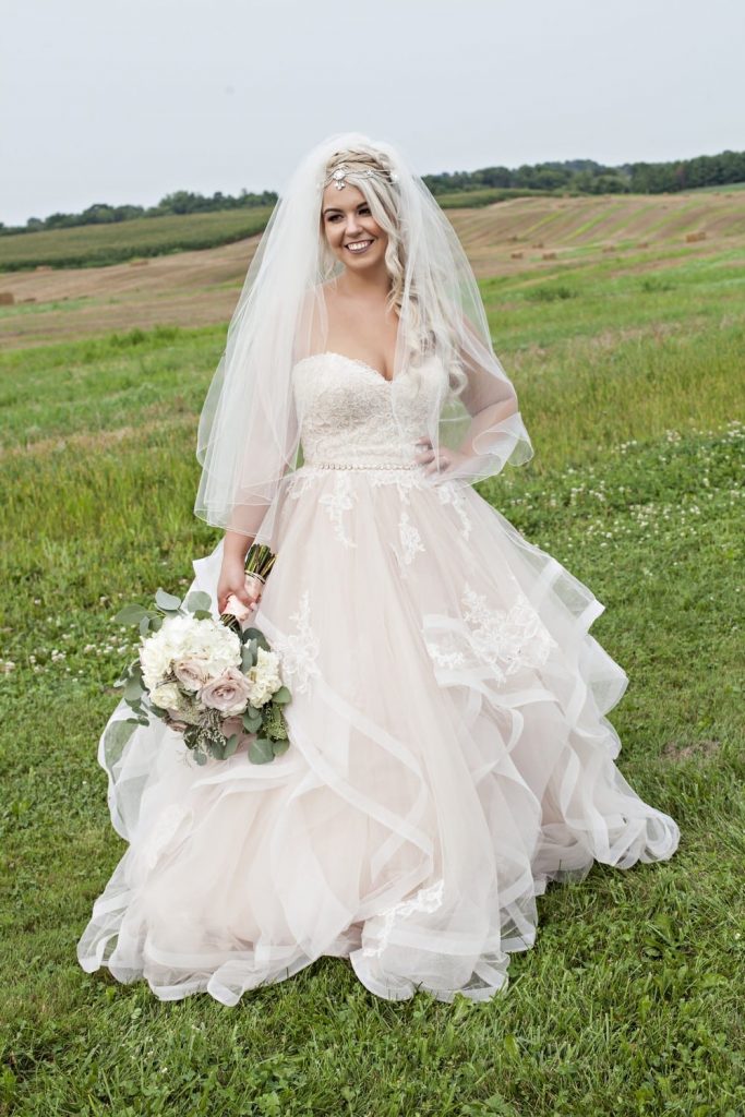 Dress: Creme Couture | Photo: Dockflower Media