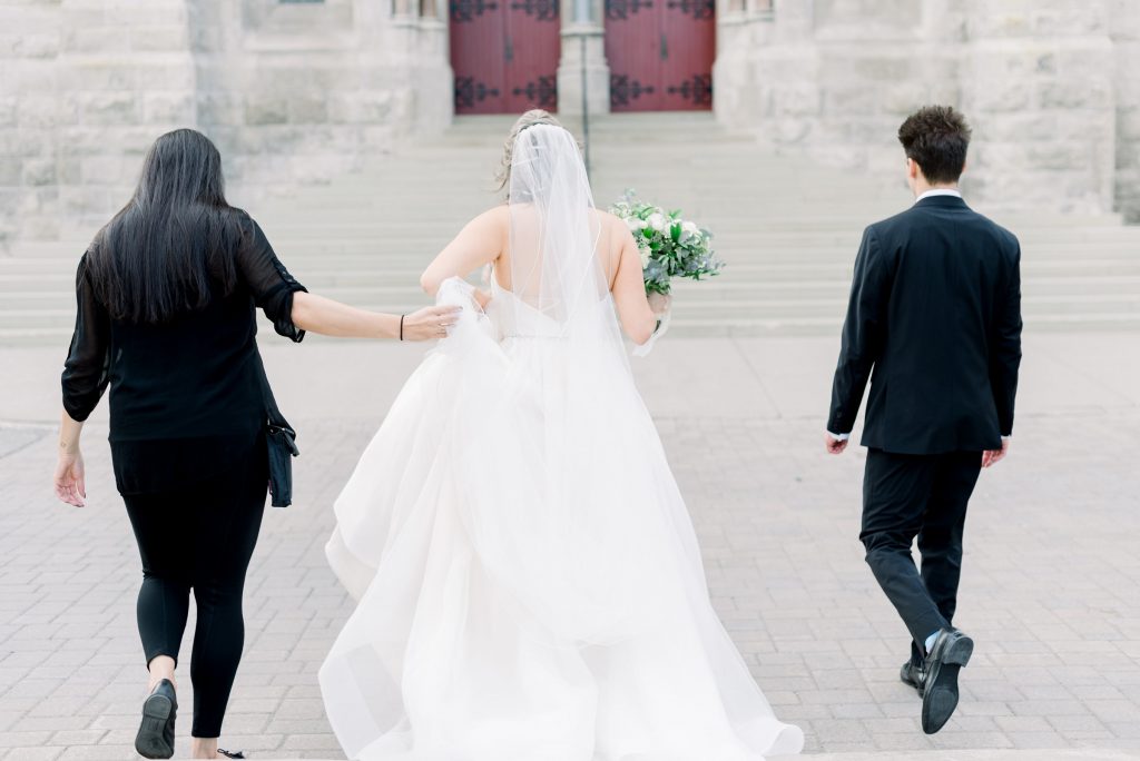 quick rescheduling tips - rescheduling weddings by dreamstyle weddings bride and groom by Rachel Keyes Photography