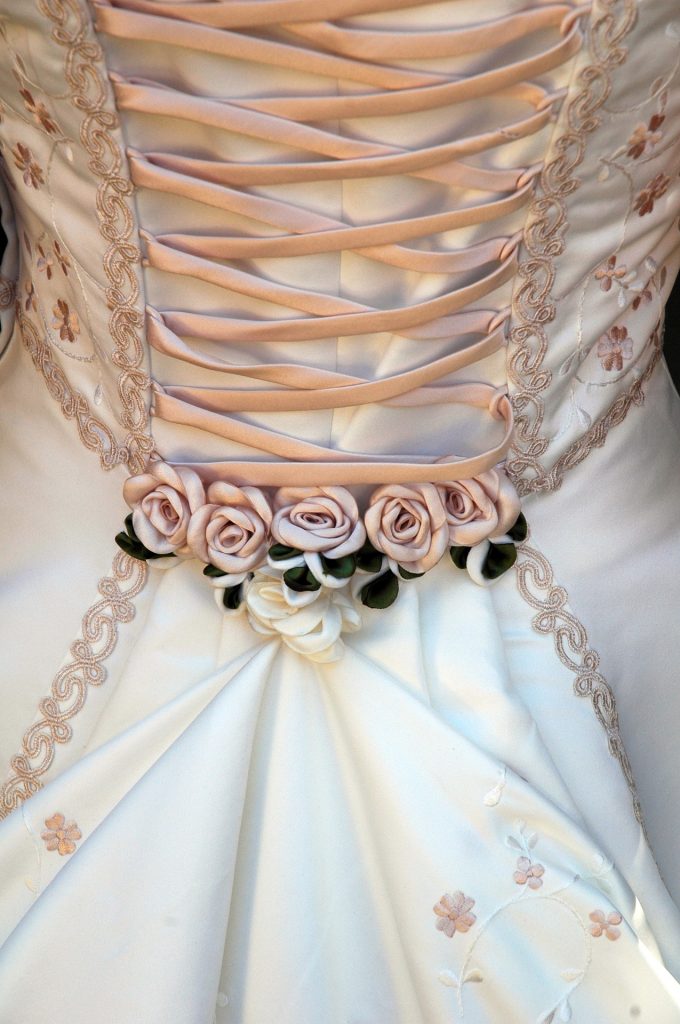 add colour to your summer wedding dress photo by pixabay