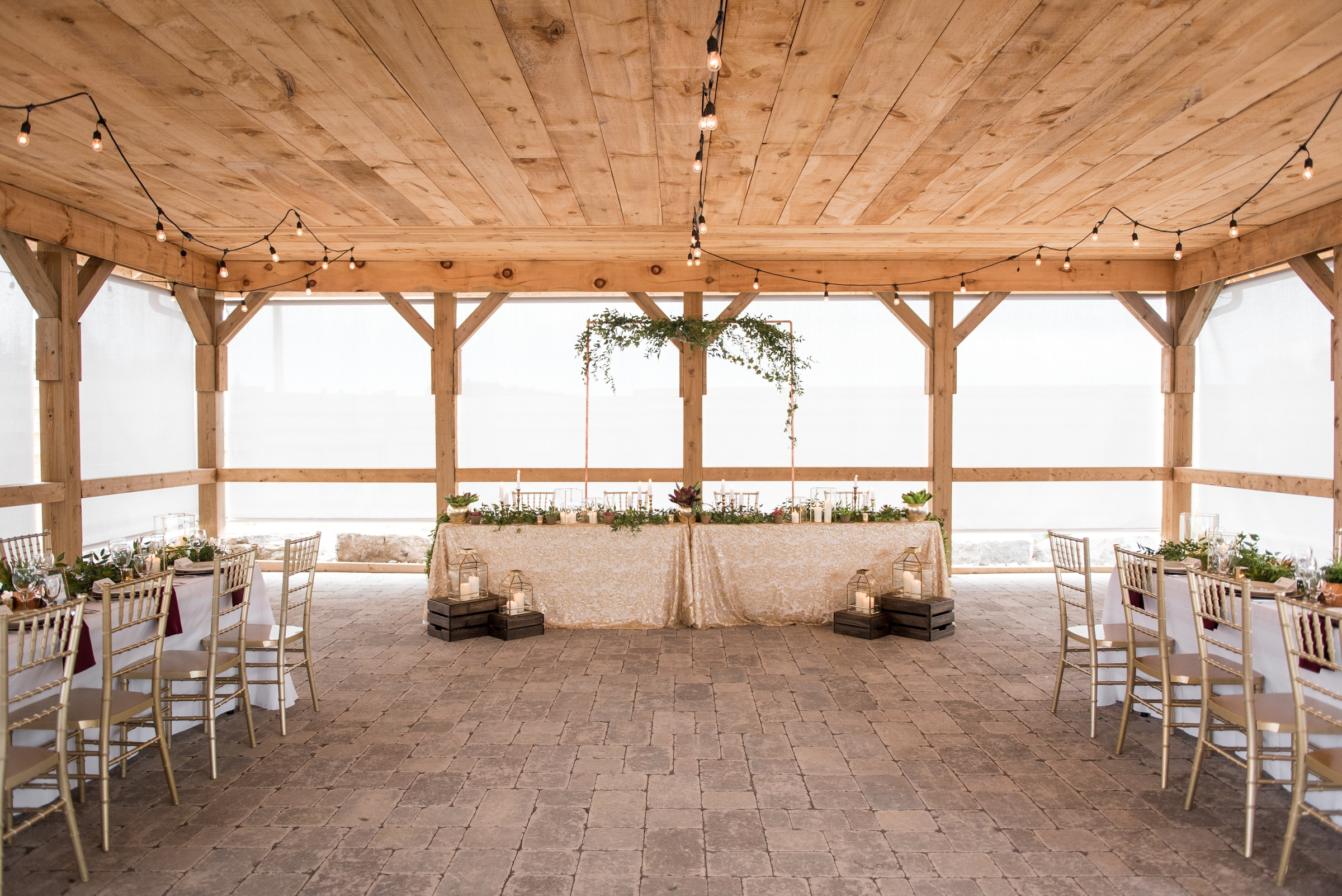 Tent & Outdoor Wedding Locations - TheWeddingRing.ca Rockwood Barn Wedding