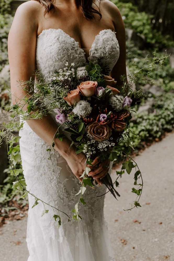 When Should You Book Your Wedding Flowers? {Expert Tip}