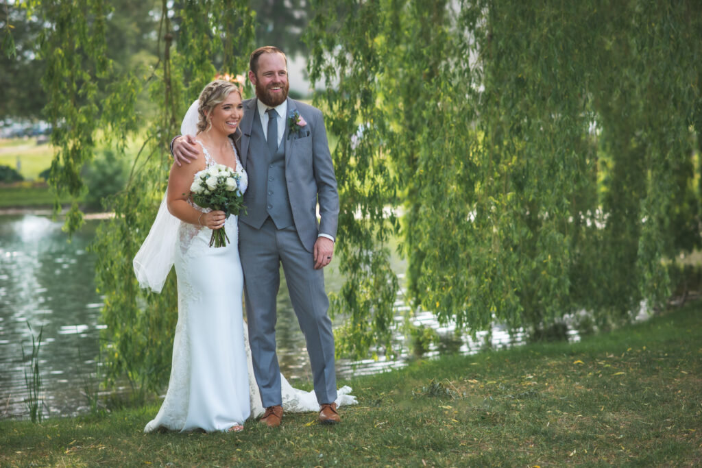 Dundee Country Club, bride and groom hugging