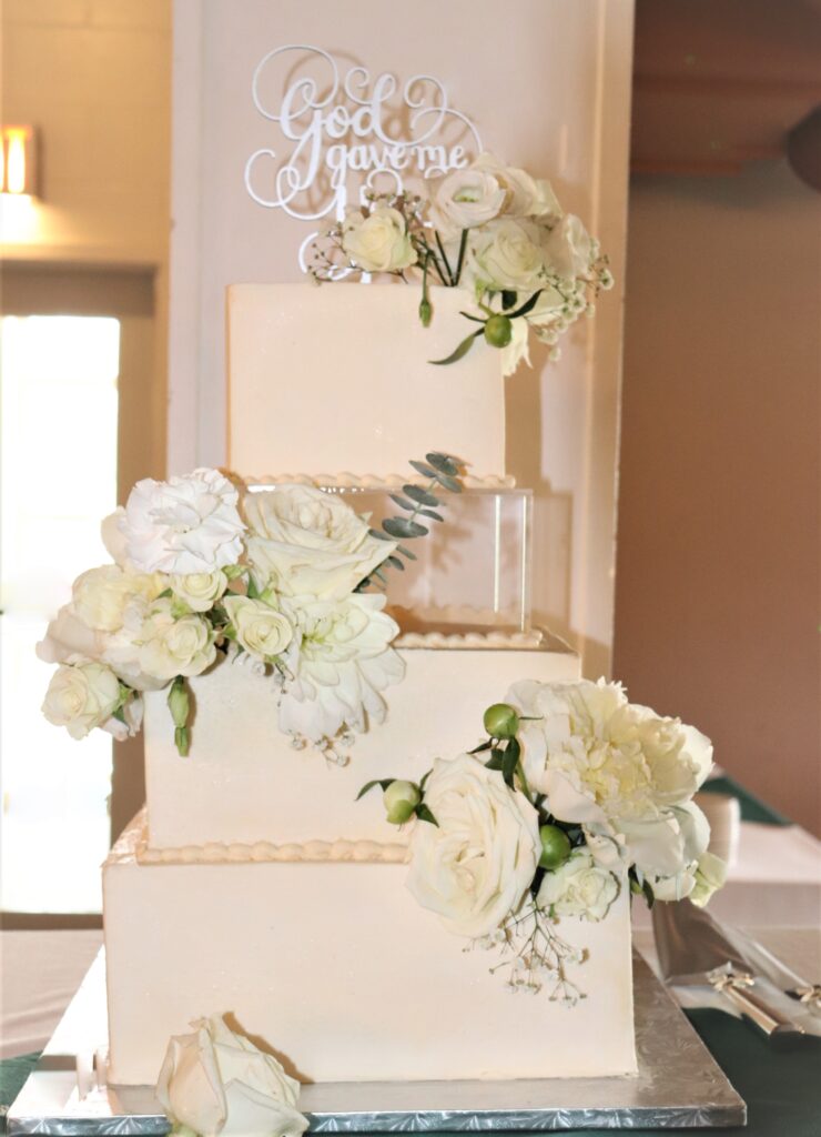 glam and romantic at Dundee Country Club