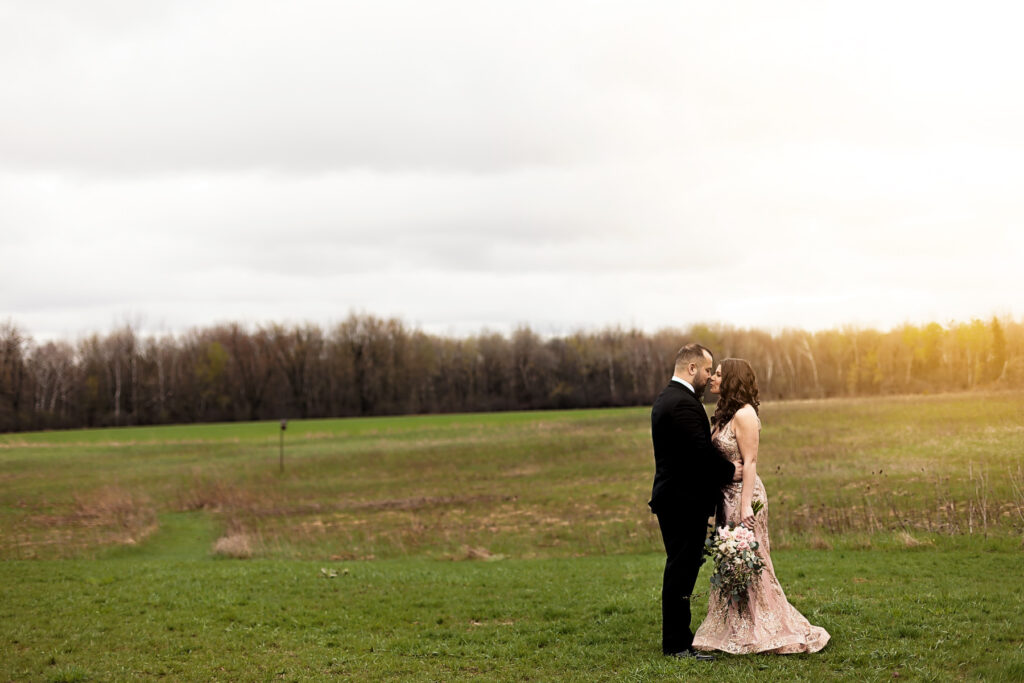 Marcie Costello Photography, Cambridge Butterfly Conservatory, Timeless and elegant wedding