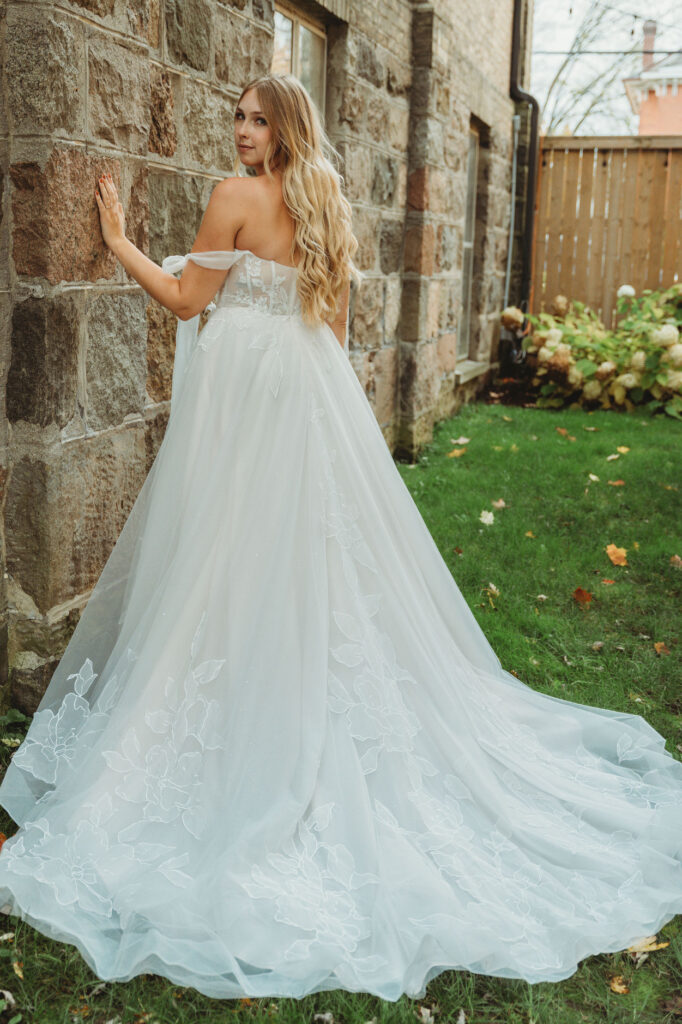 Bridal trends for 2024, sew stylish wedding works, Woodstock gown shoppe